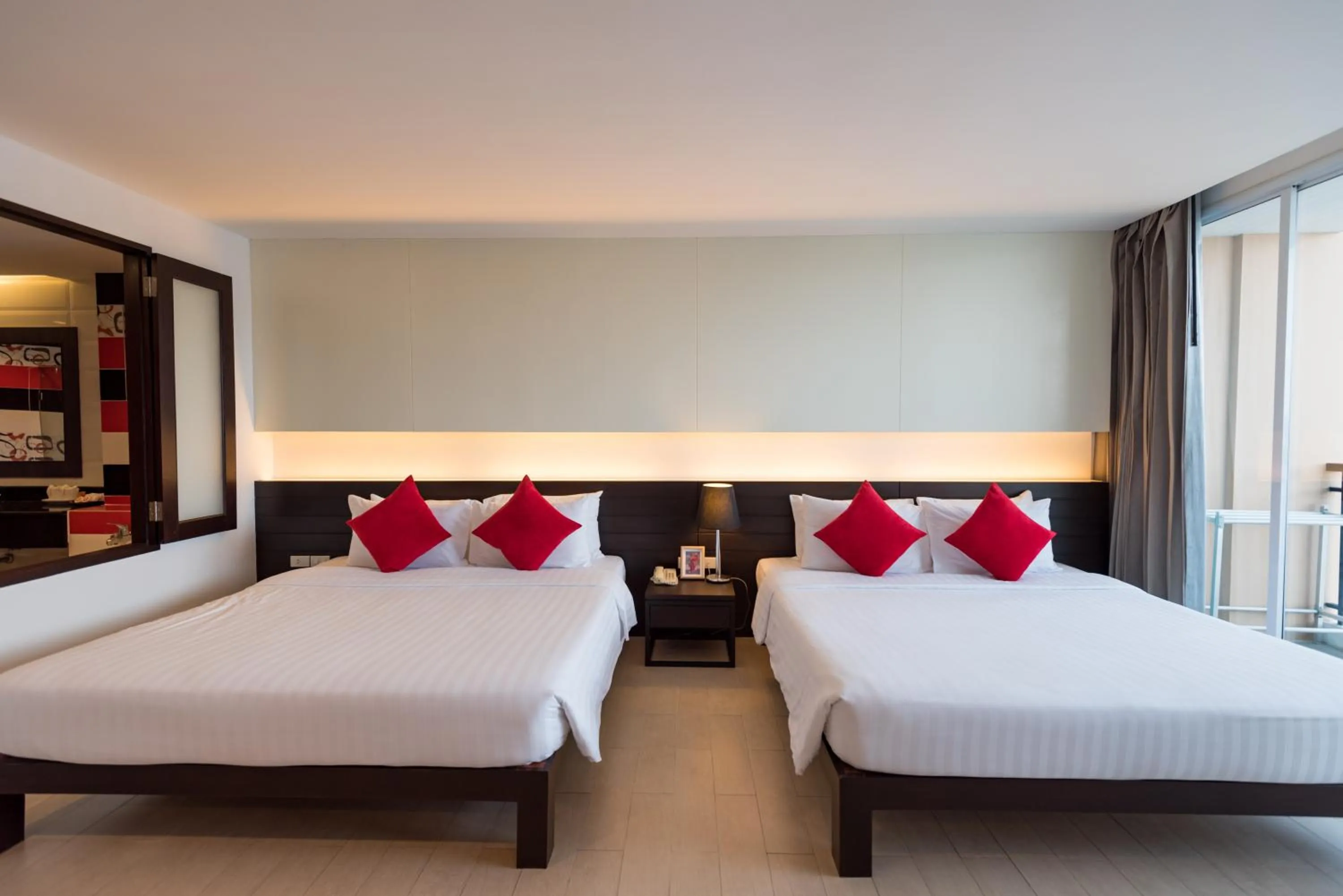 Photo of the whole room, Bed in Hotel J Pattaya