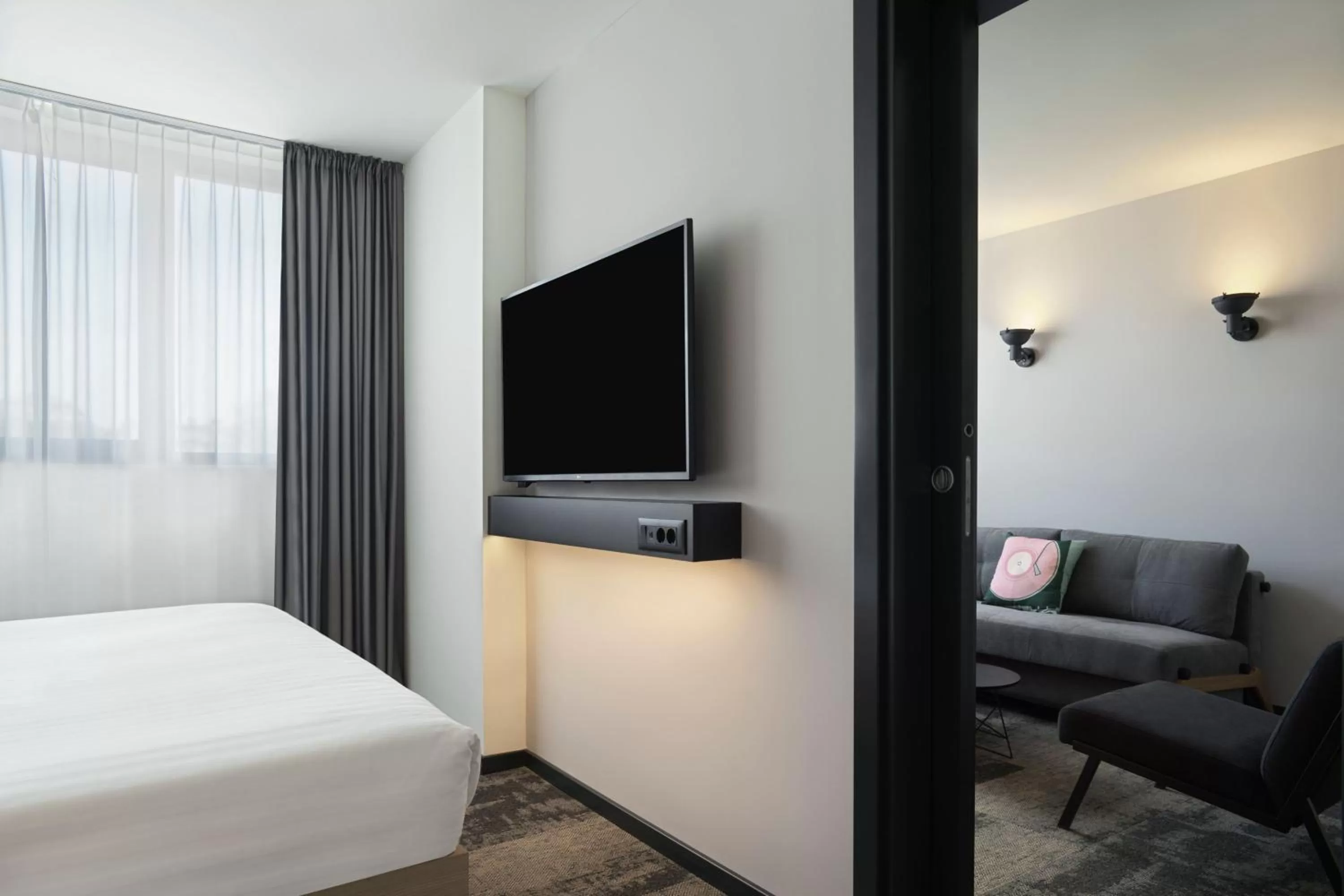 Photo of the whole room, Bed in Moxy Belgrade