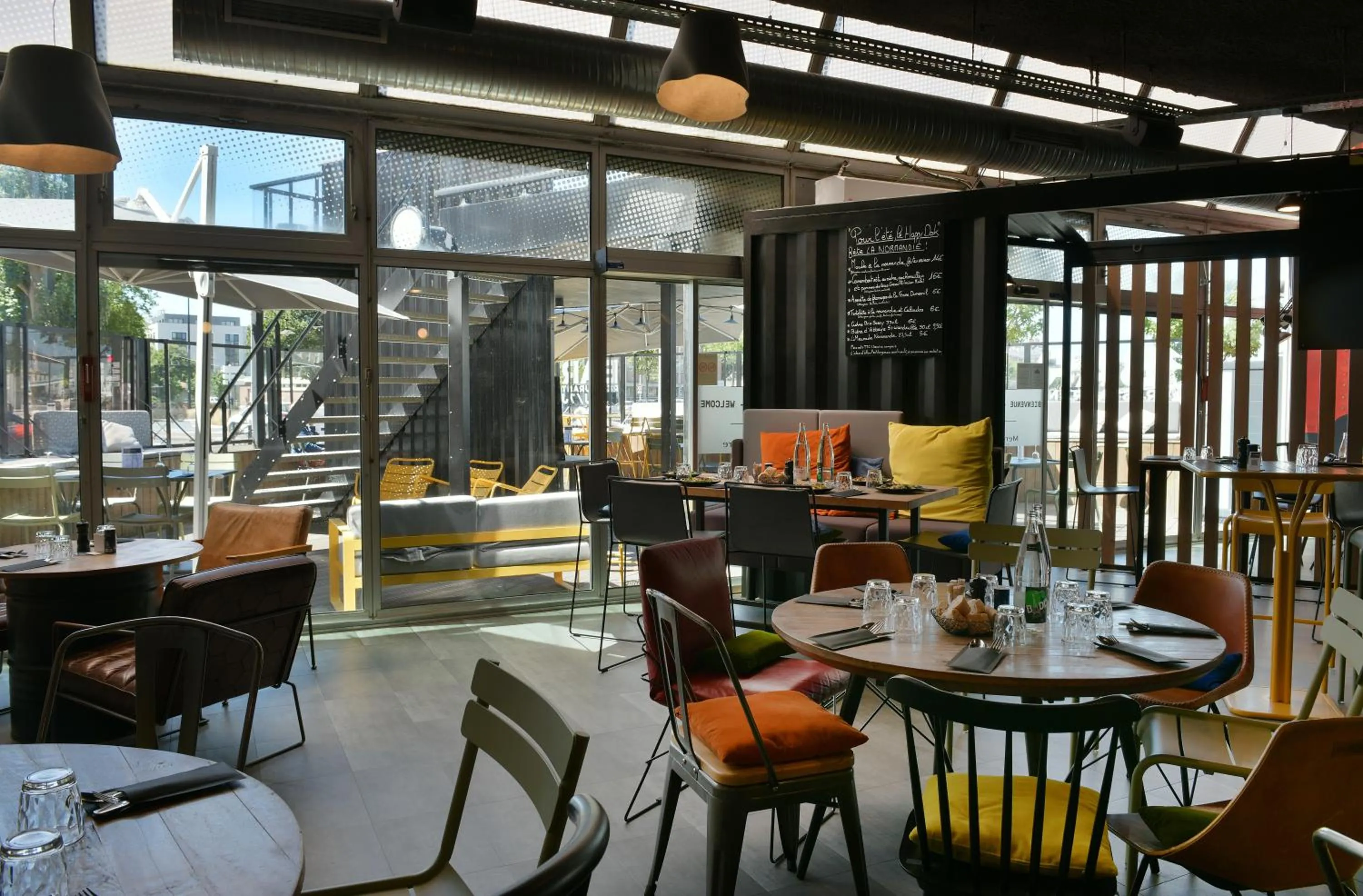 Restaurant/places to eat in Mercure Le Havre Centre Bassin Du Commerce