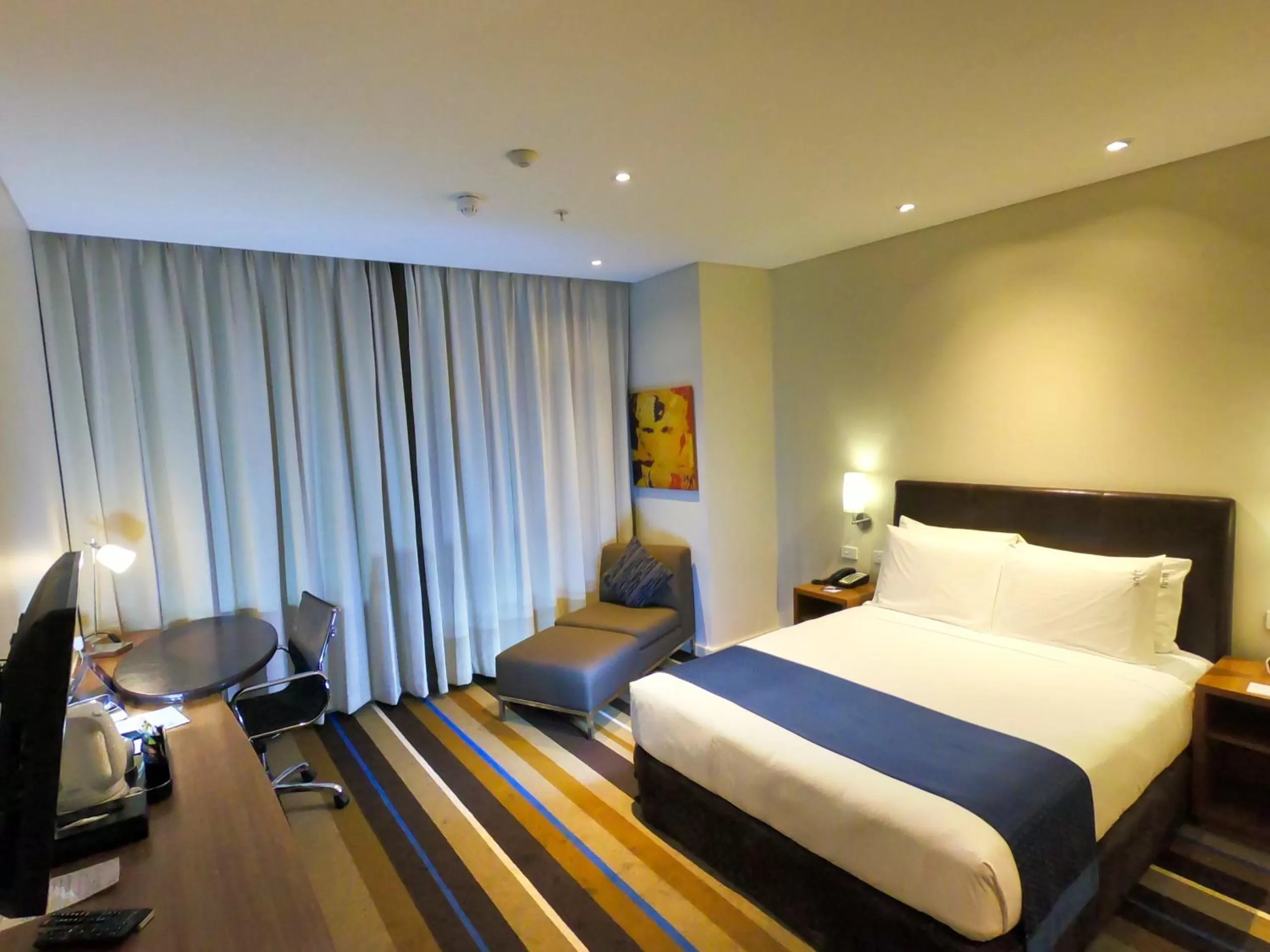 Standard Queen Room - Disability Access/Roll-in Shower in Holiday Inn Express Port Moresby, an IHG Hotel