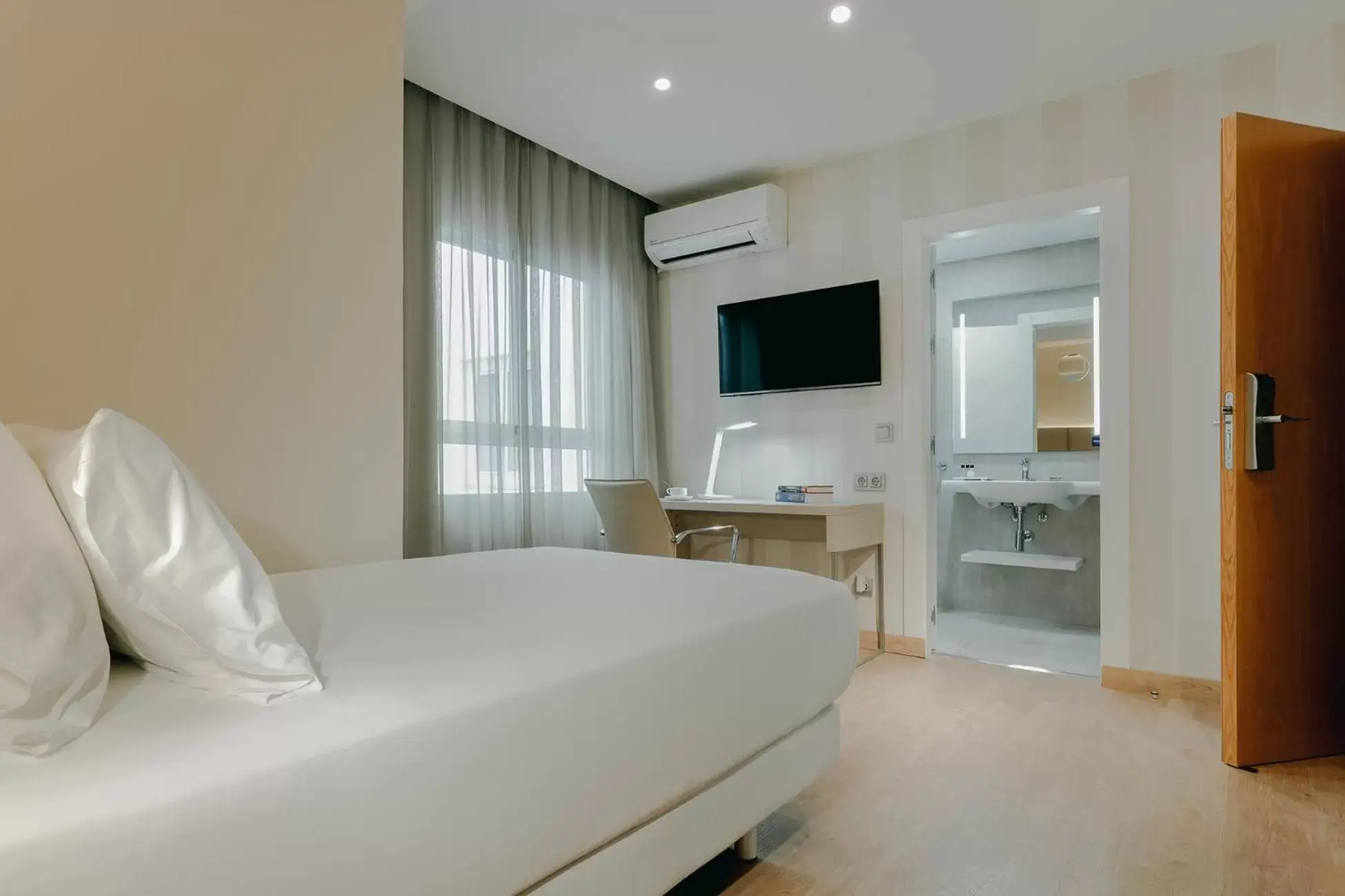 Standard Single Room in Hesperia Murcia Centro Standard Single Room in Hesperia Murcia Centro
