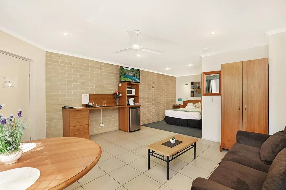 Photo of the whole room, Bed in Caboolture Riverlakes Boutique Motel