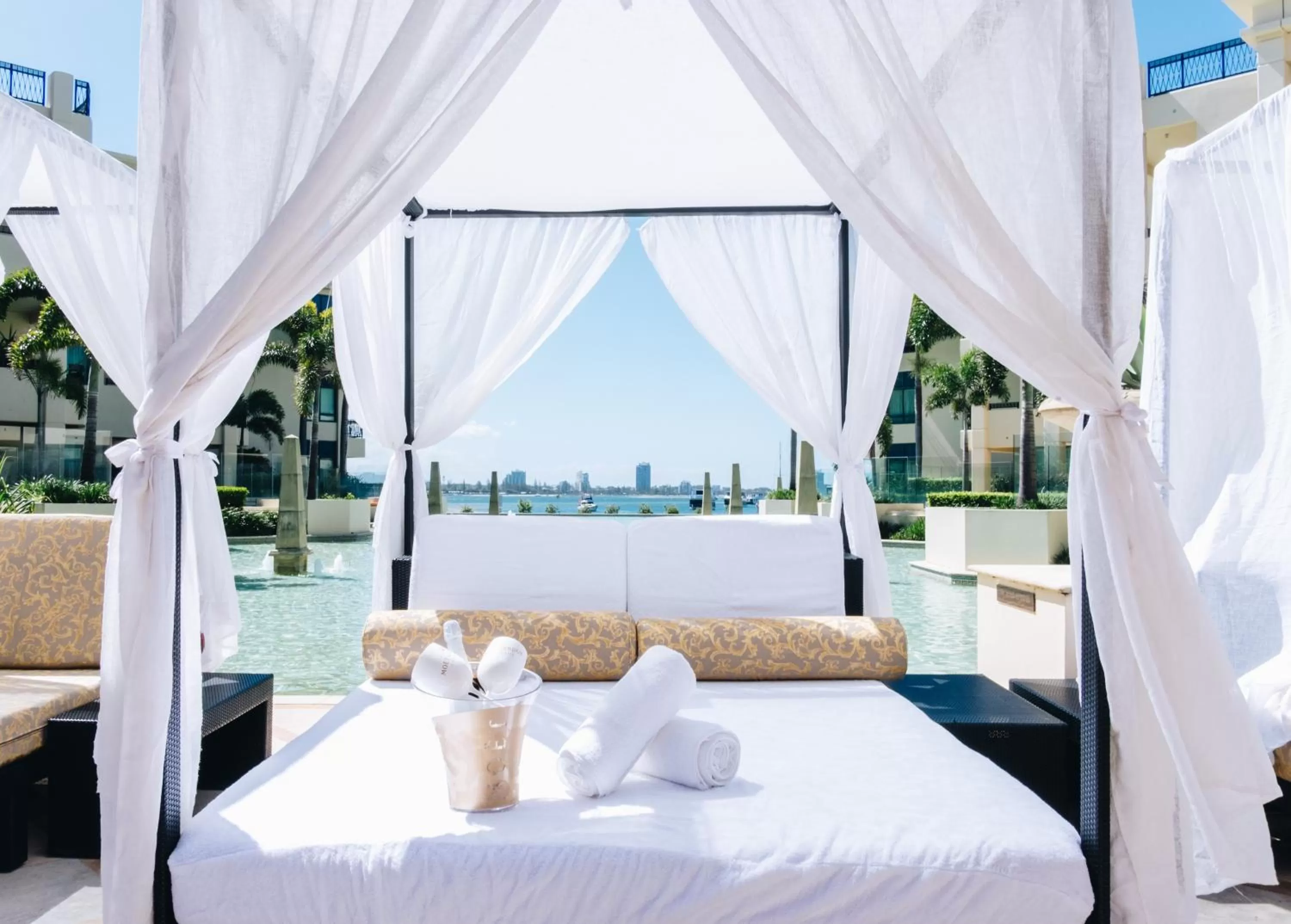 Pool view, Bed in Imperial Hotel Gold Coast