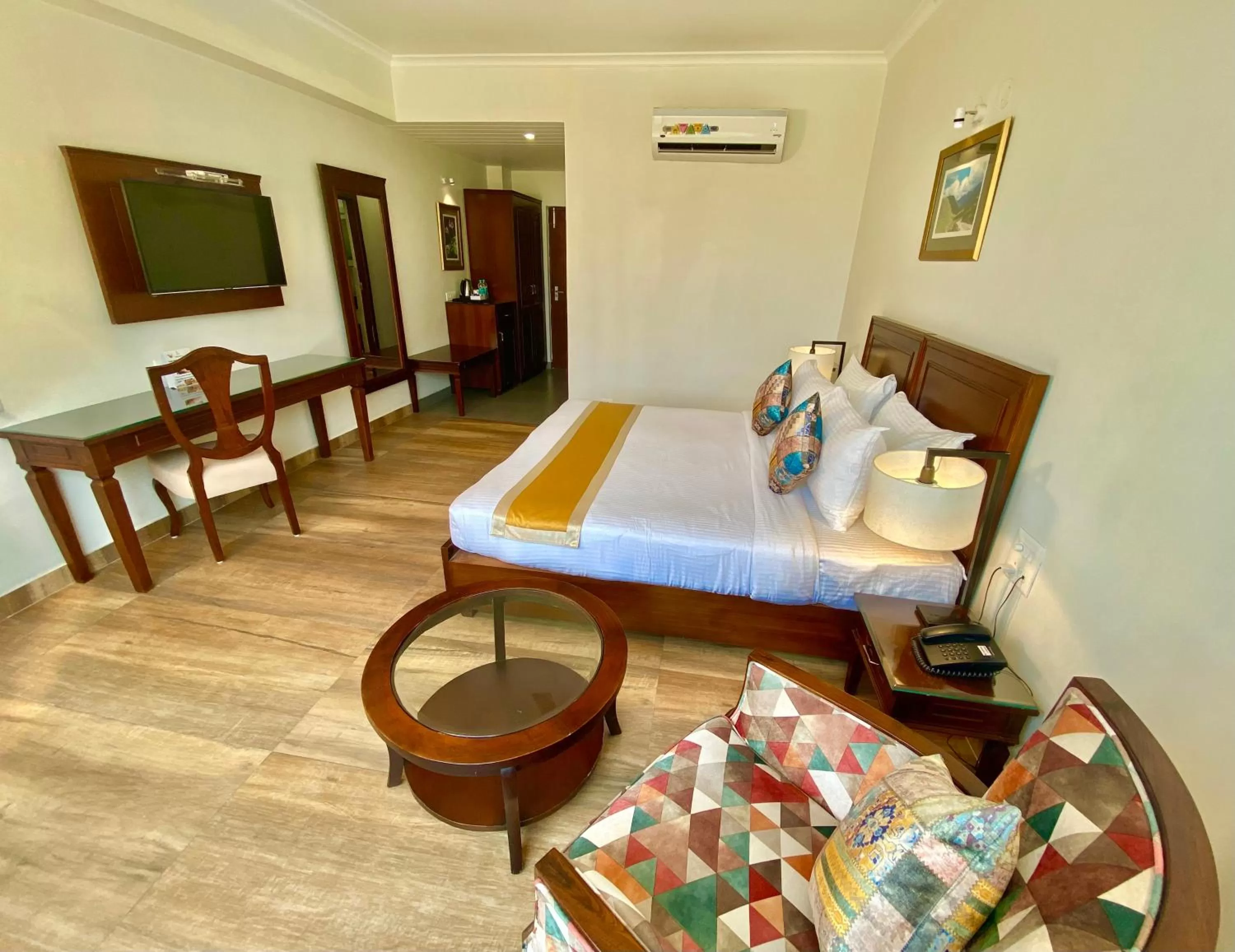 Living room, Bed in Green View by Green Tree Hotels