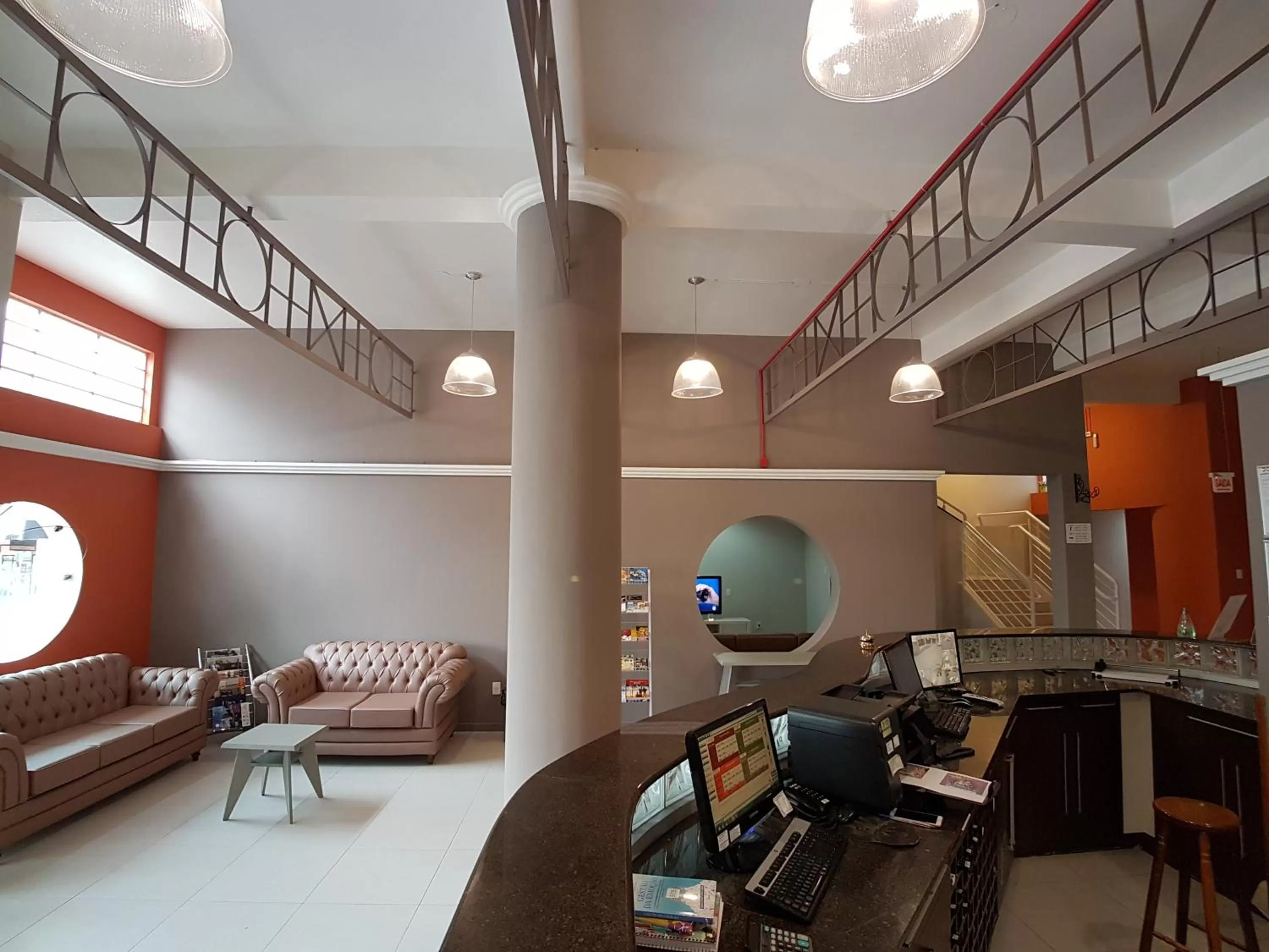 Communal lounge/ TV room in Hotel Nelo