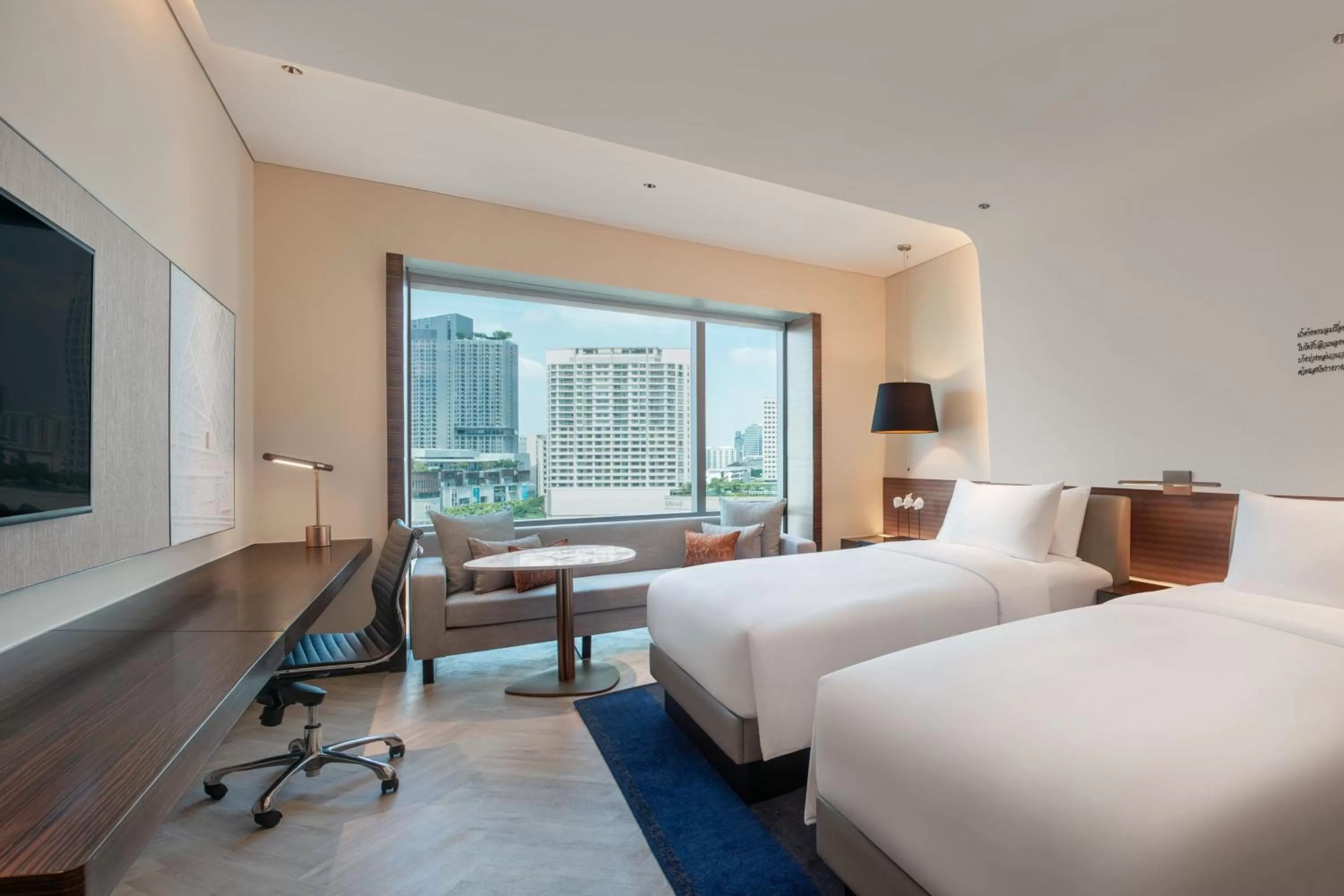 Bedroom, Bed in Le Meridien Bangkok