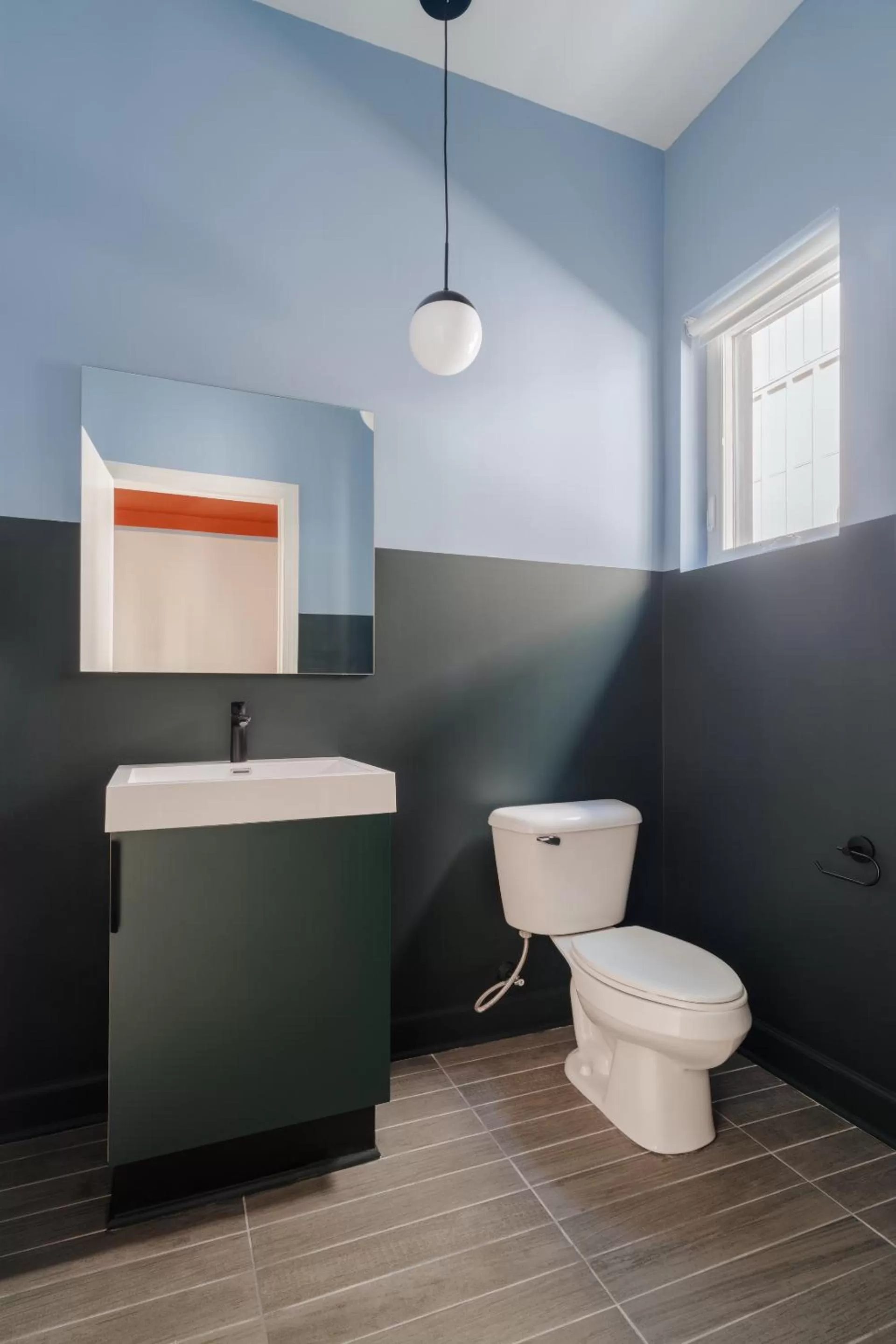 Living room, Bathroom in Sonder The Verse