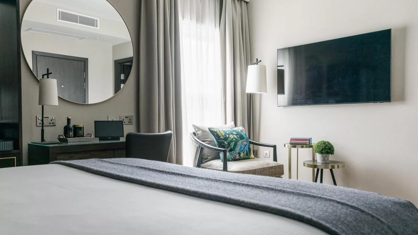 TV and multimedia, Bed in The Selwyn, Richmond