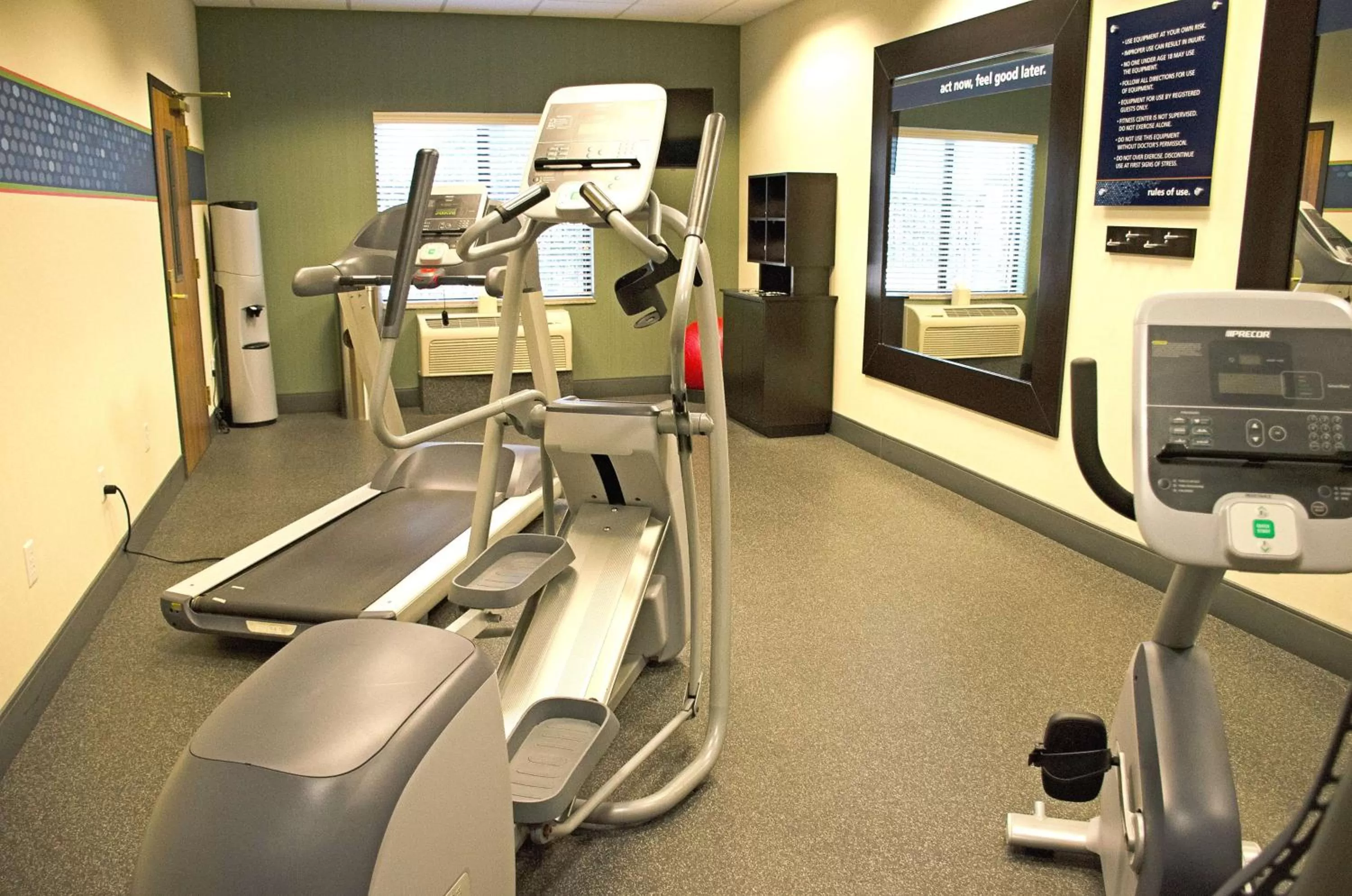 Fitness centre/facilities in Hampton Inn & Suites College Station