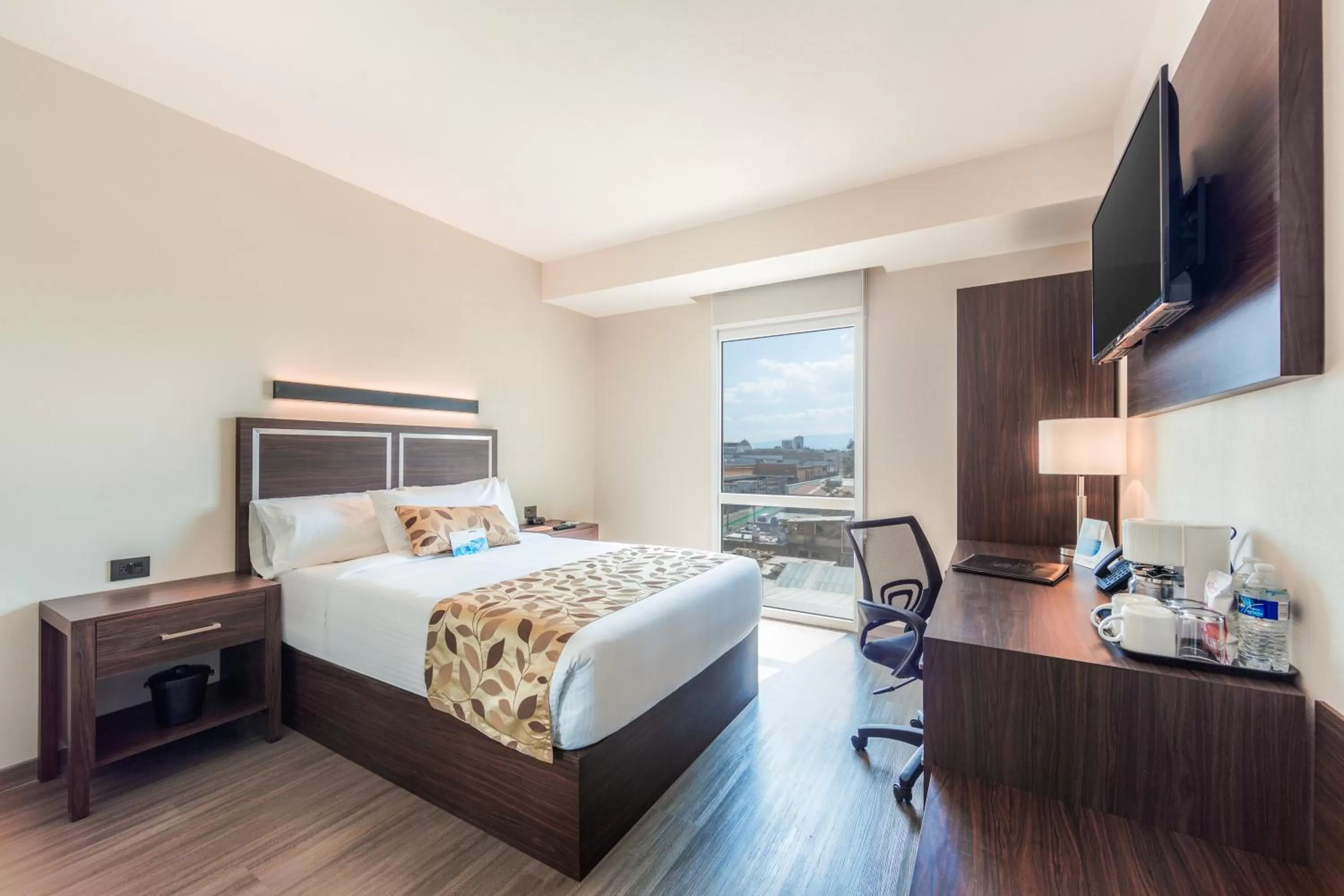 Bedroom, Bed in Sleep Inn Guadalajara Galerias