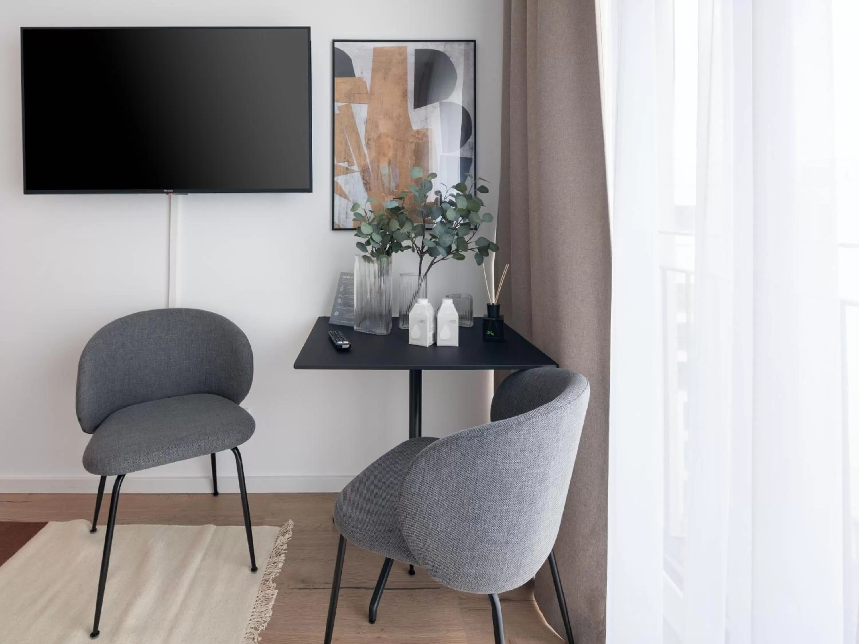 TV and multimedia in Limehome Frankfurt Gutleutstraße - Digital Access