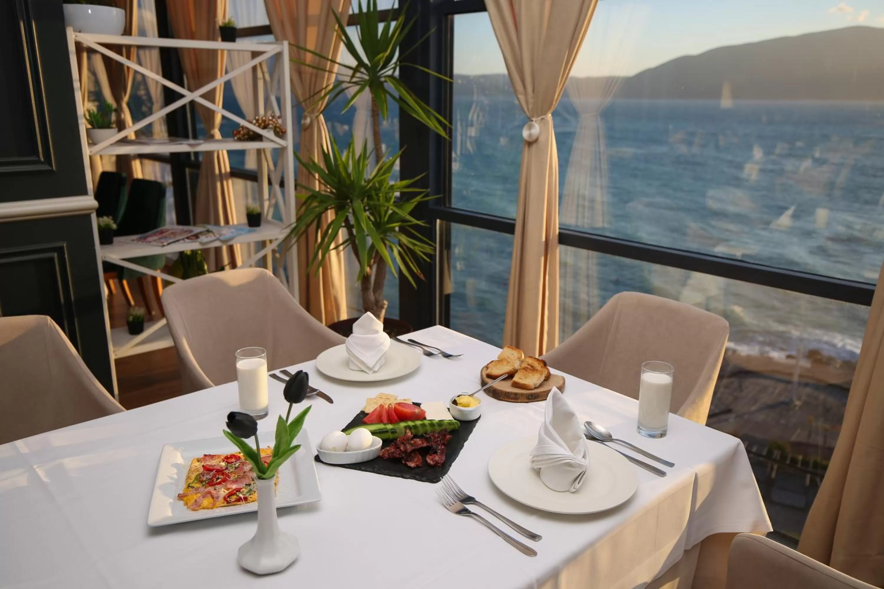 Restaurant/Places to Eat in Blue Bay