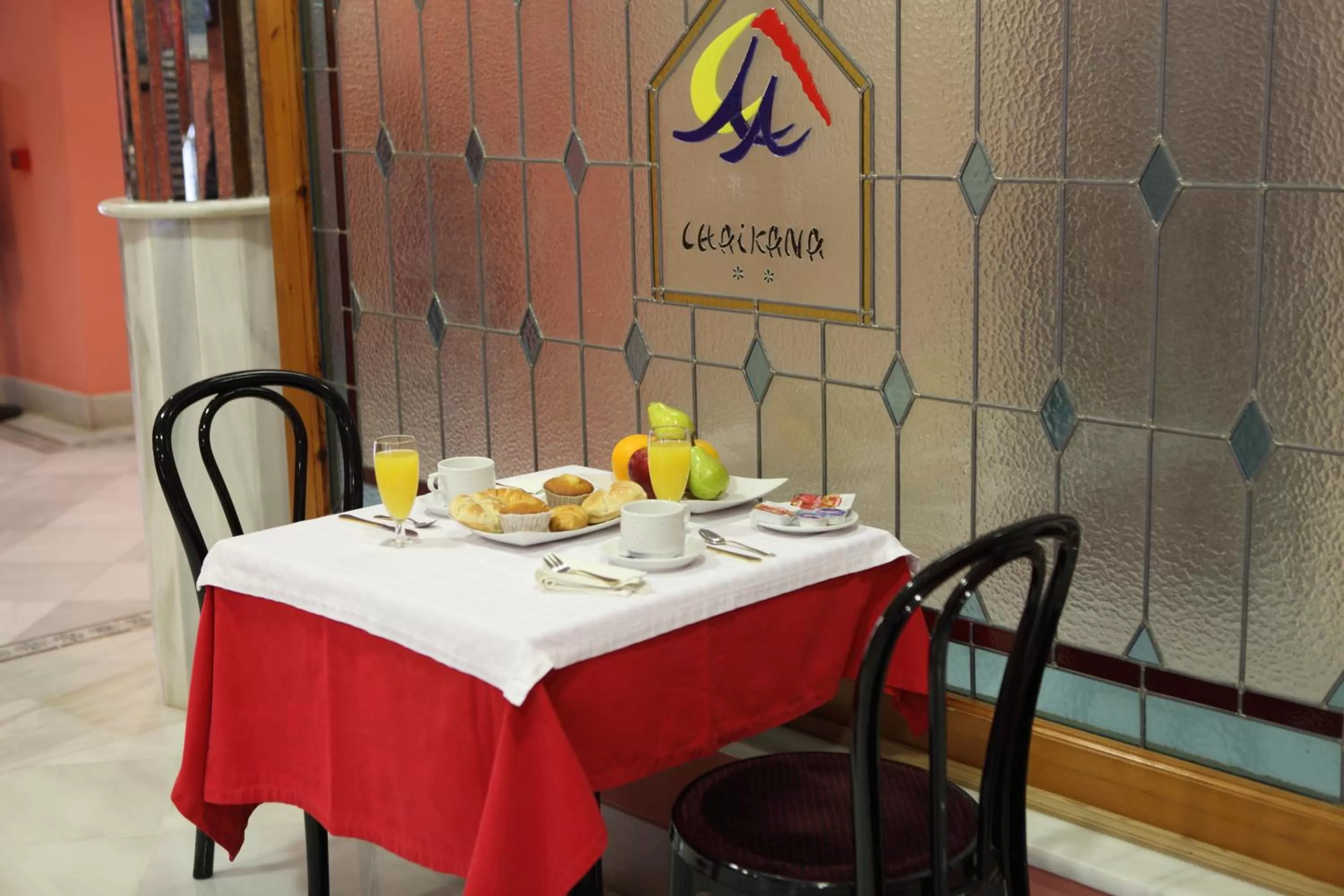 Restaurant/places to eat in Chaikana