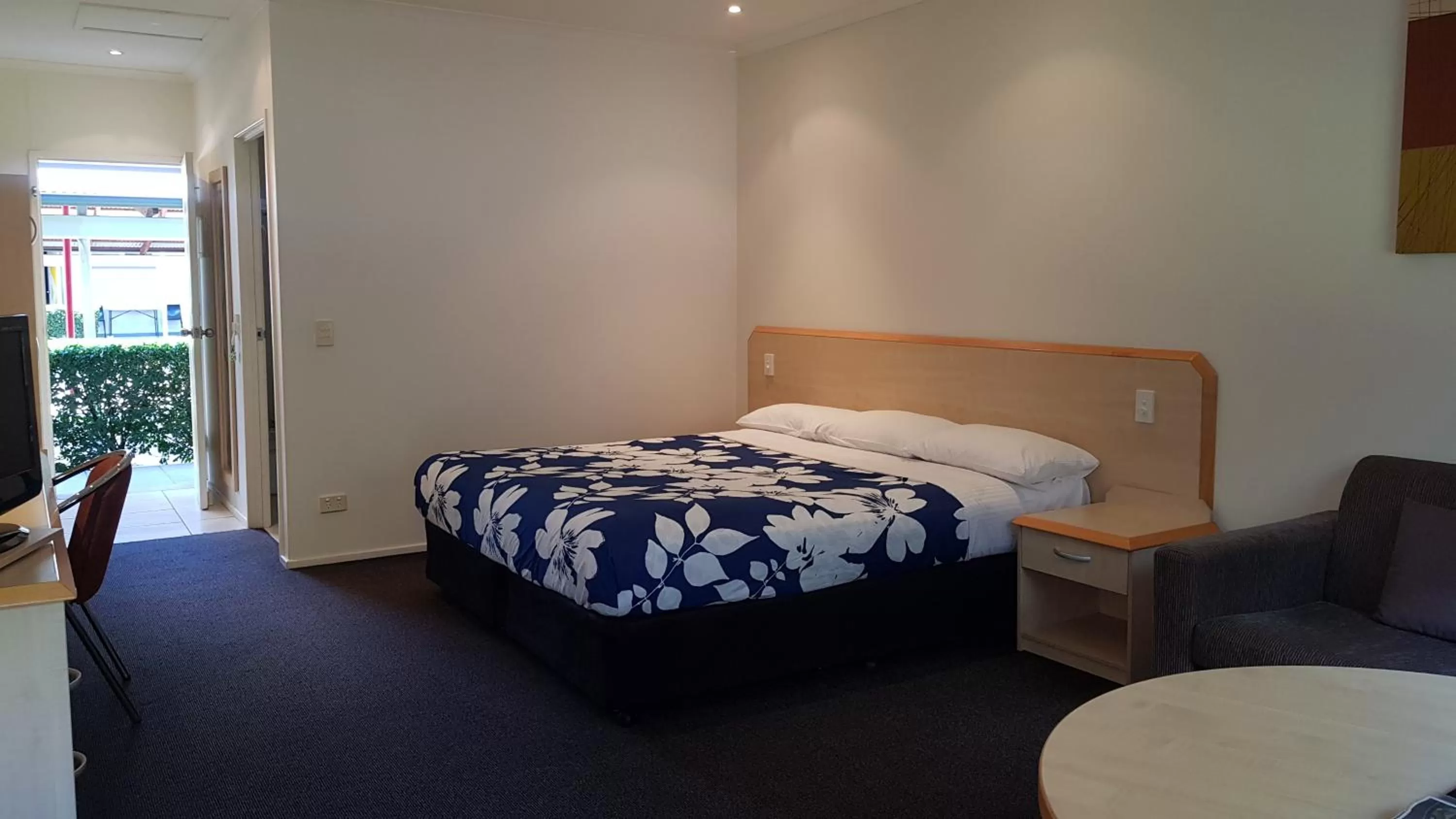 Bed in Red Bridge Motor Inn