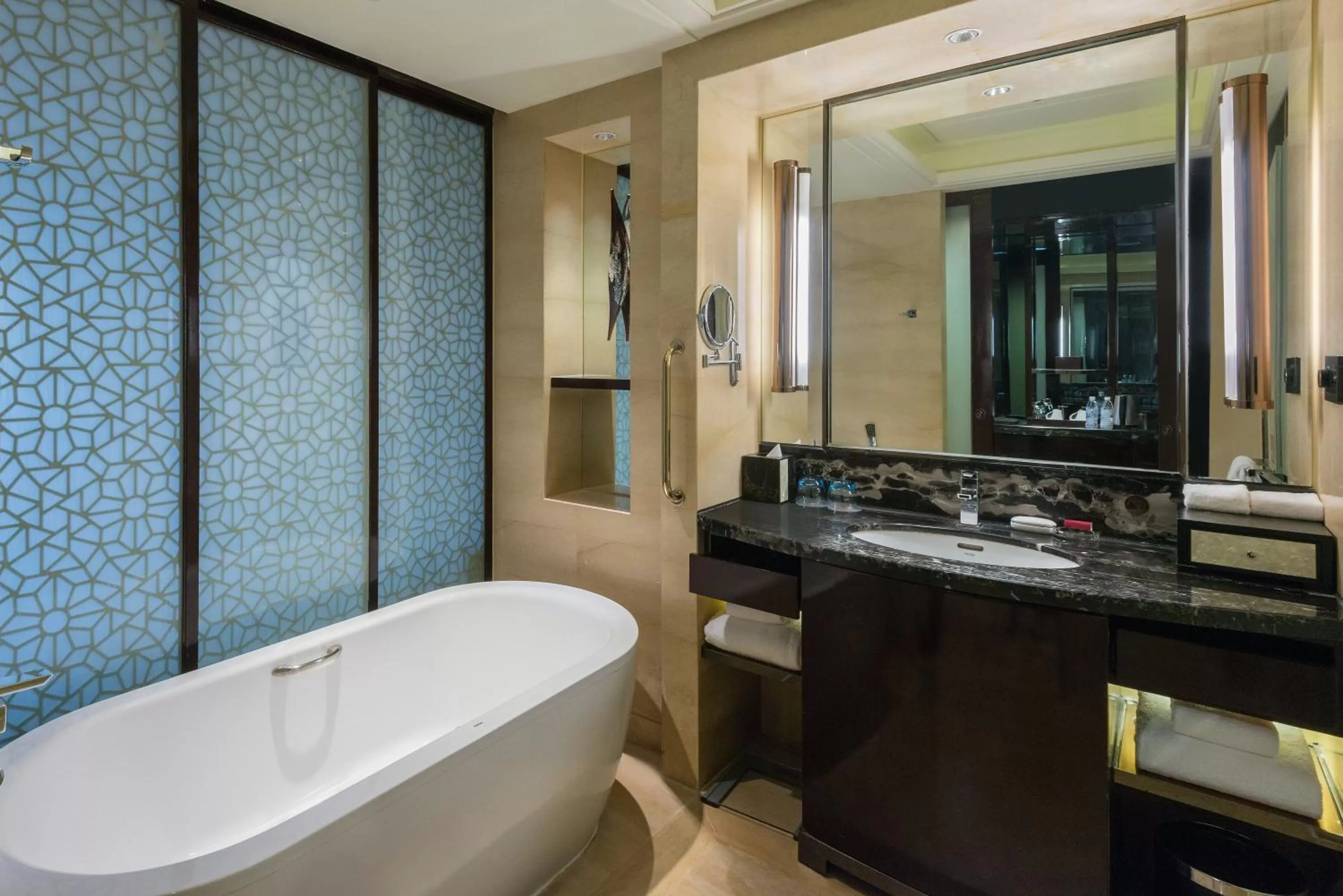 Bathroom in Crowne Plaza Chengdu Panda Garden by IHG