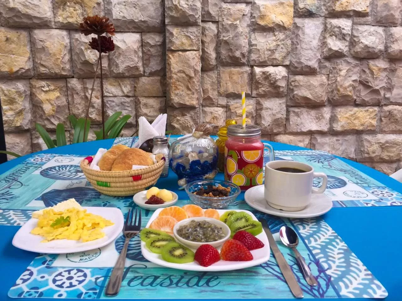 Breakfast in Hostal Blue Pacific