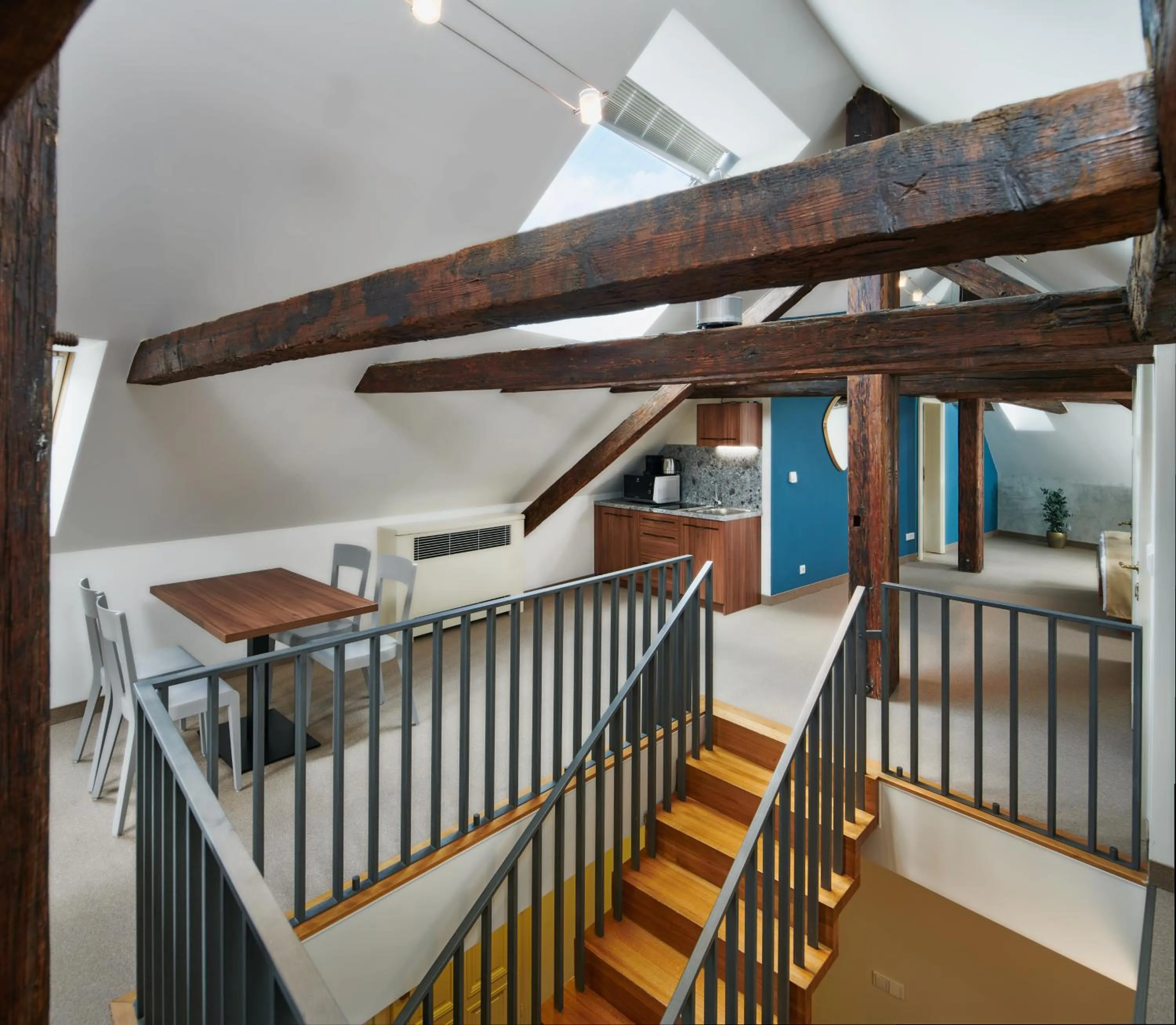 Photo of the whole room in Golden Angel Suites by Adrez