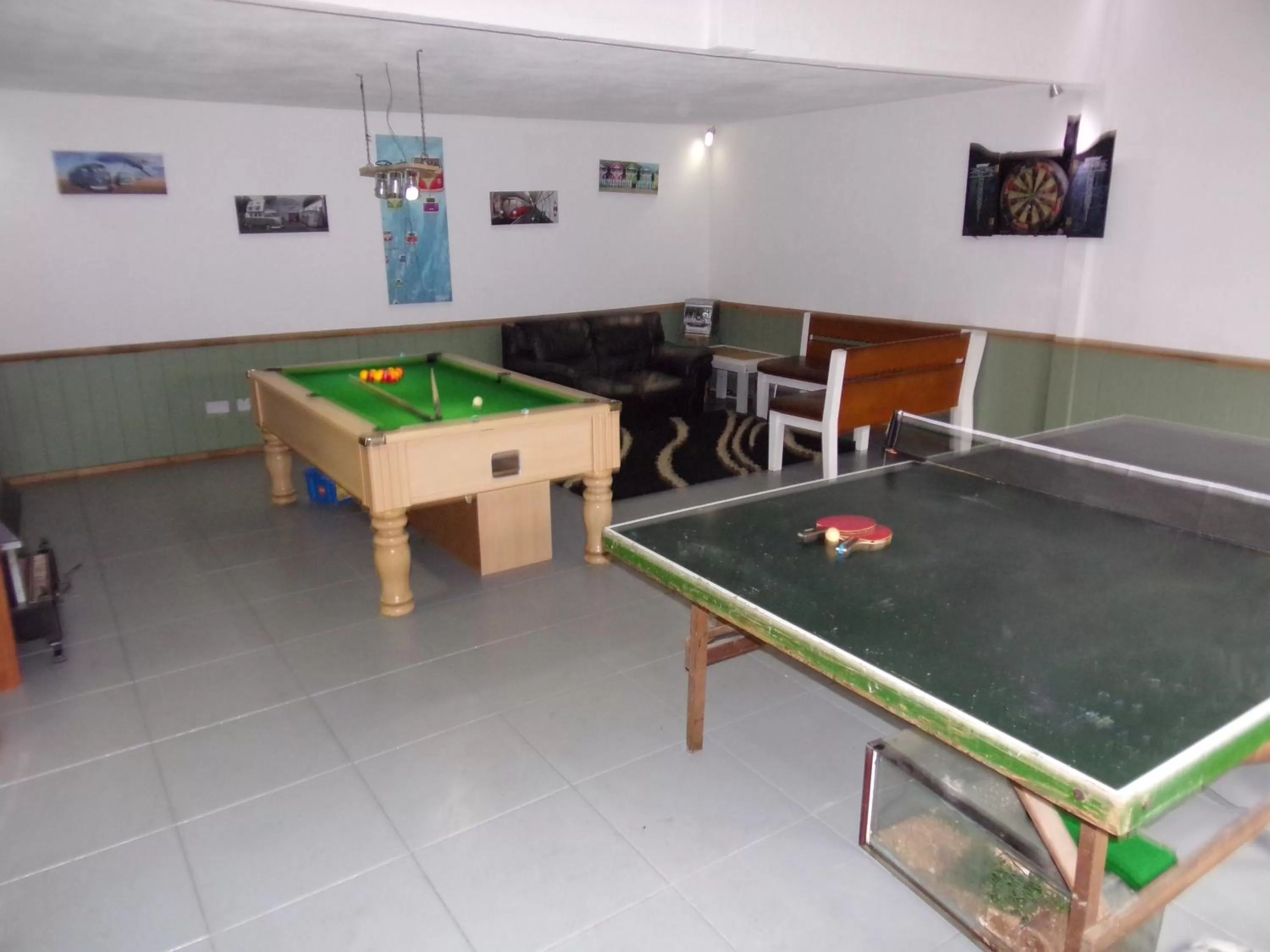 Billiard in Barton Gate Farm B&B