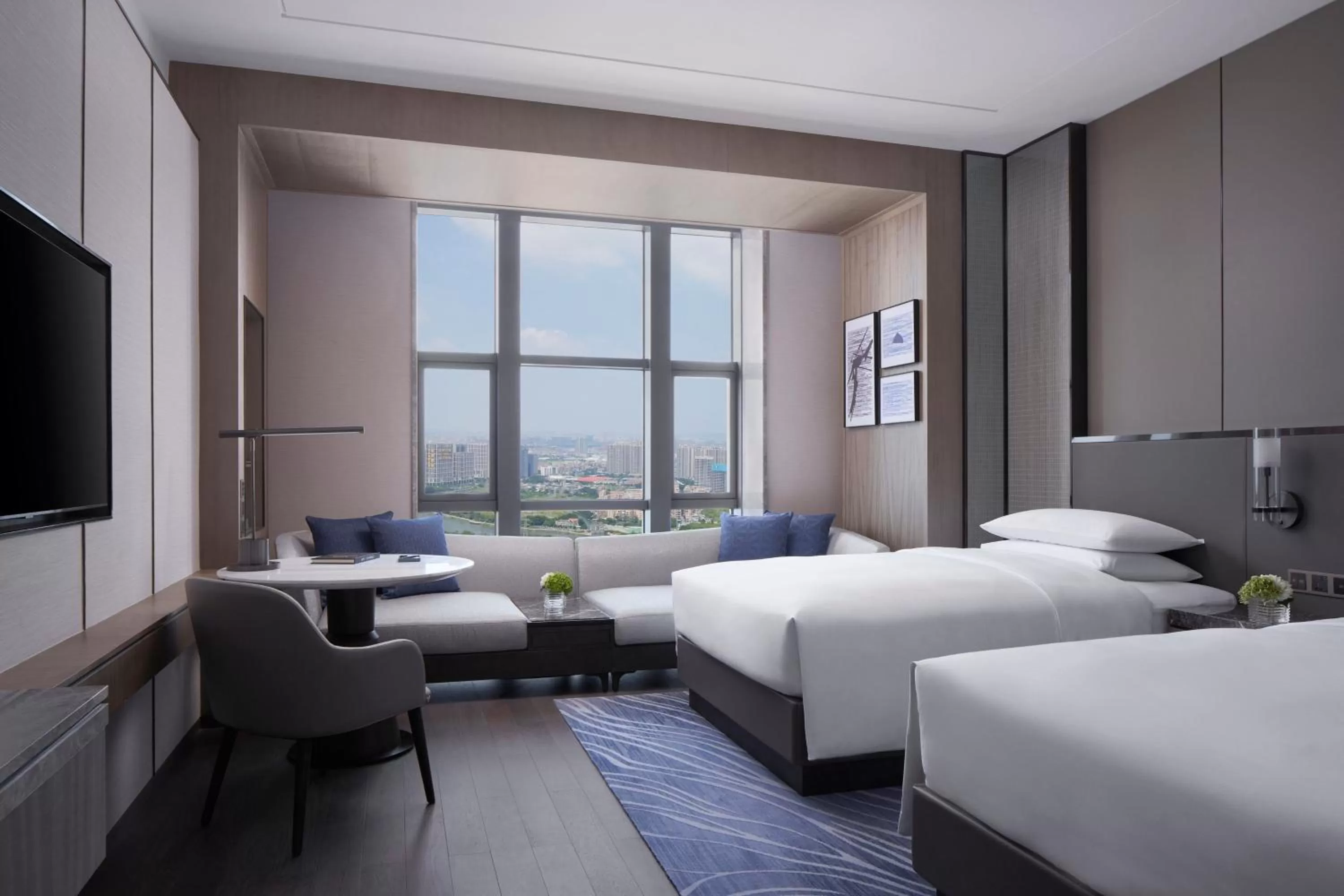 Bedroom, Bed in Foshan Marriott Hotel