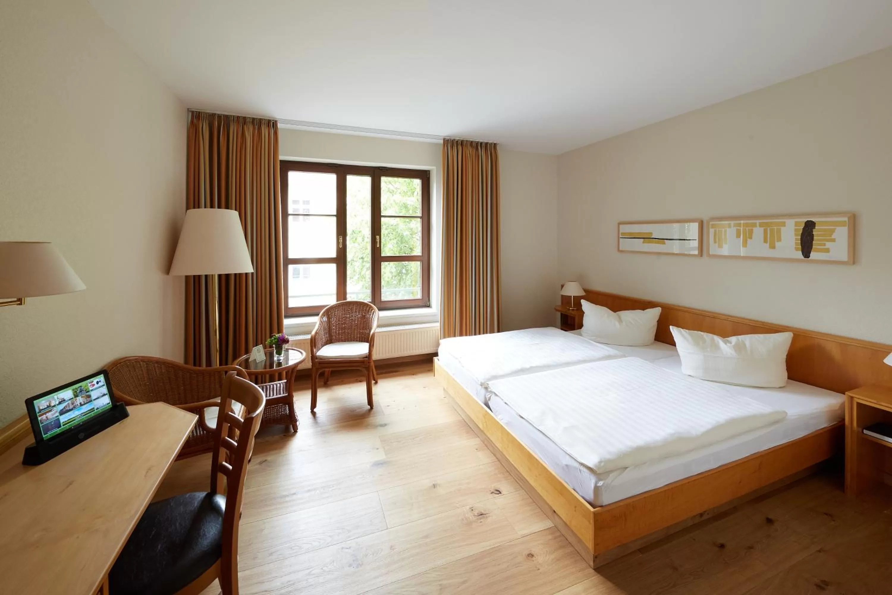 Bed in Hotel garni "Zum Eichwerder"