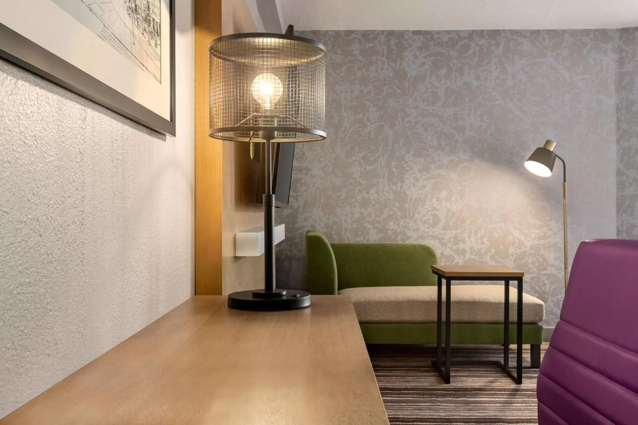 Standard King Room with City View in Holiday Inn Philadelphia Arpt-Stadium Area by IHG Standard King Room with City View in Holiday Inn Philadelphia Arpt-Stadium Area by IHG