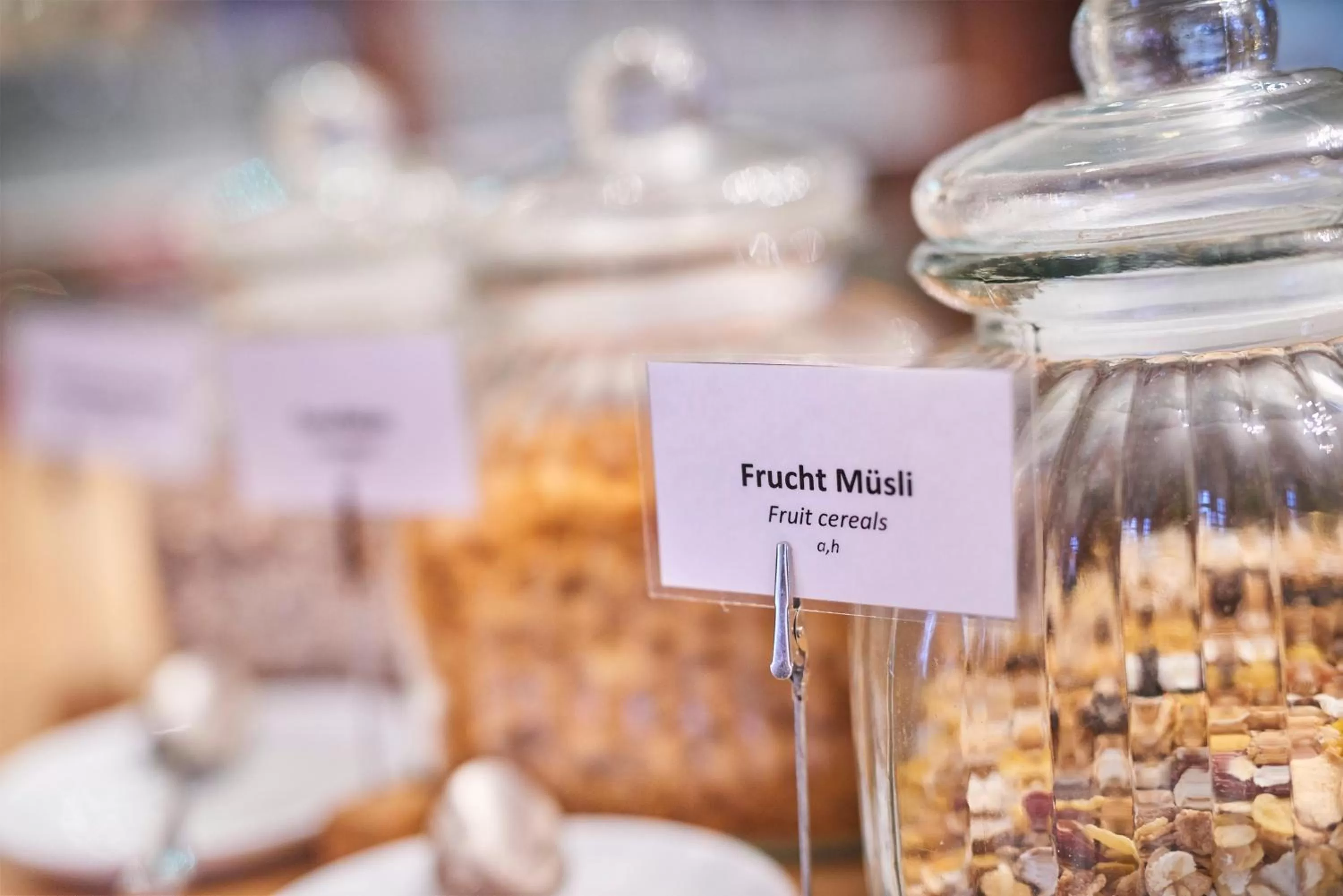 Buffet breakfast in Hotel Zur Alten Brücke