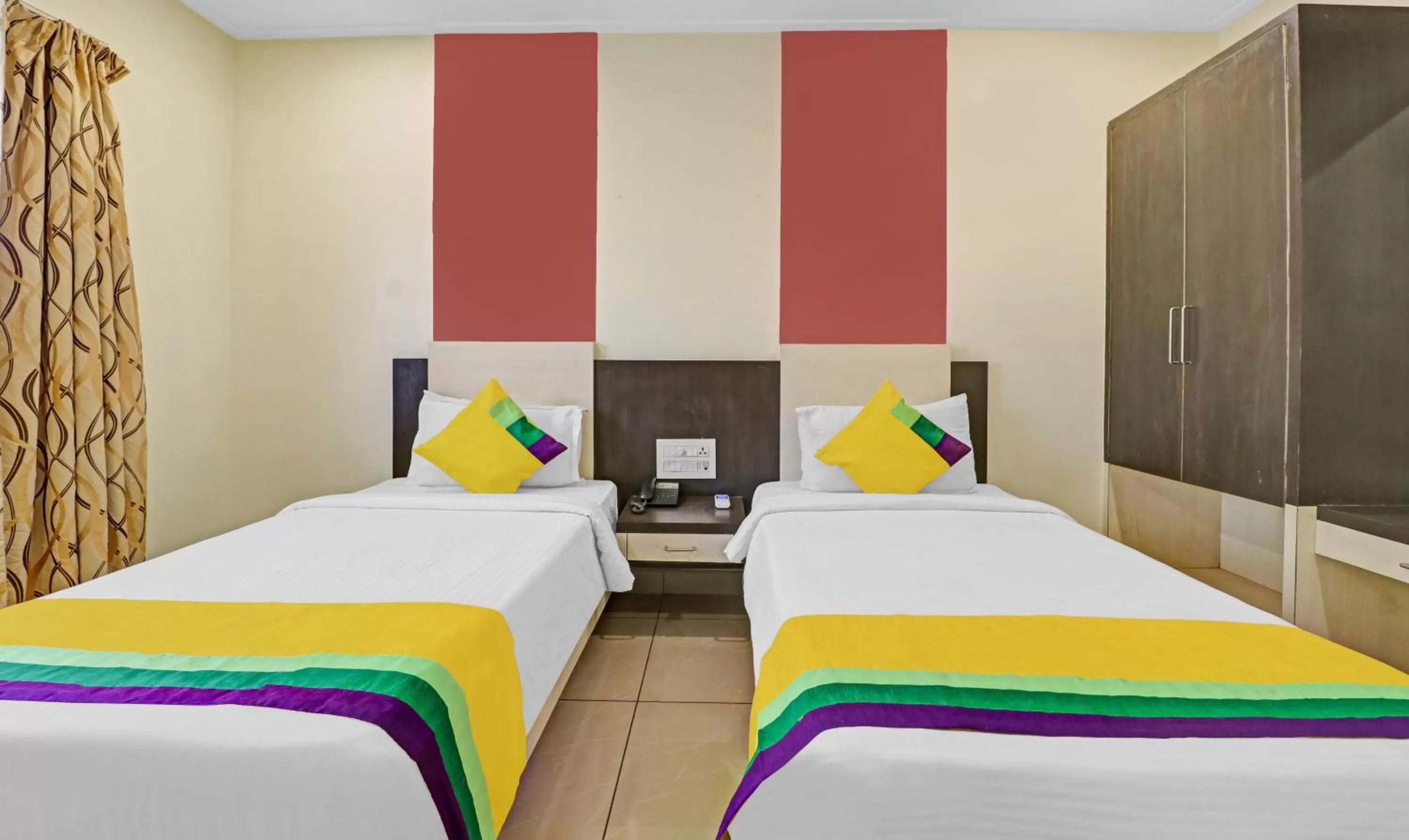 Bed in Itsy By Treebo - G Square