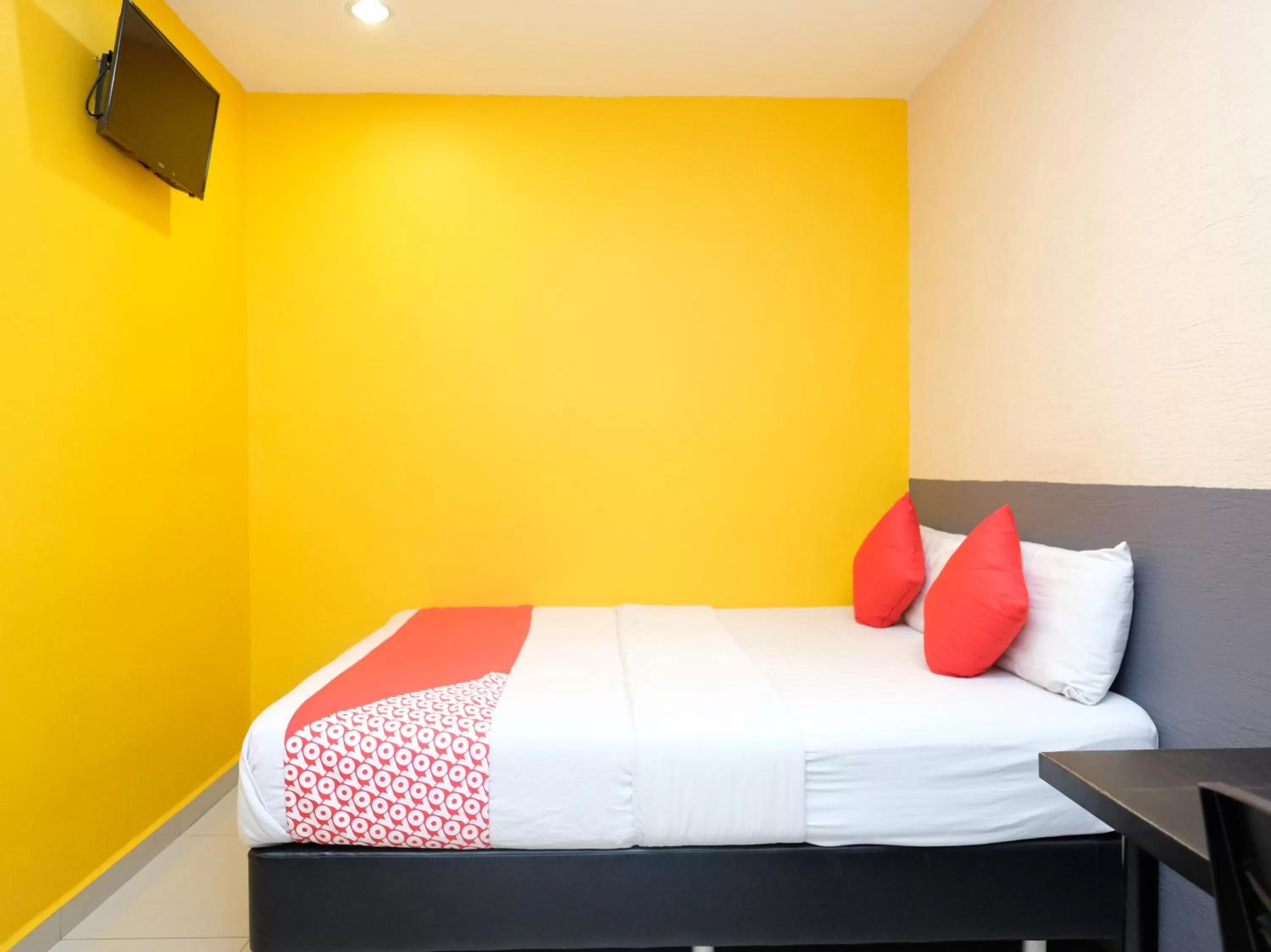 Bedroom, Bed in Hotel De' Tees, Masai Utama