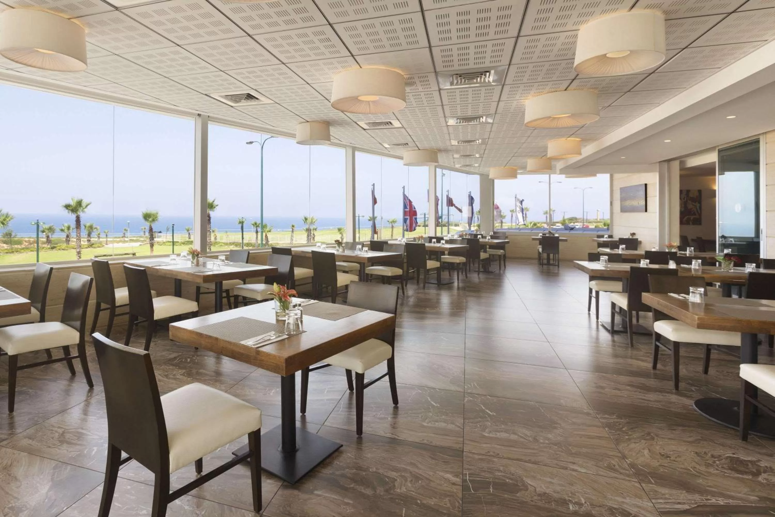 Restaurant/places to eat in David's Harp Hotel & Suites Netanya