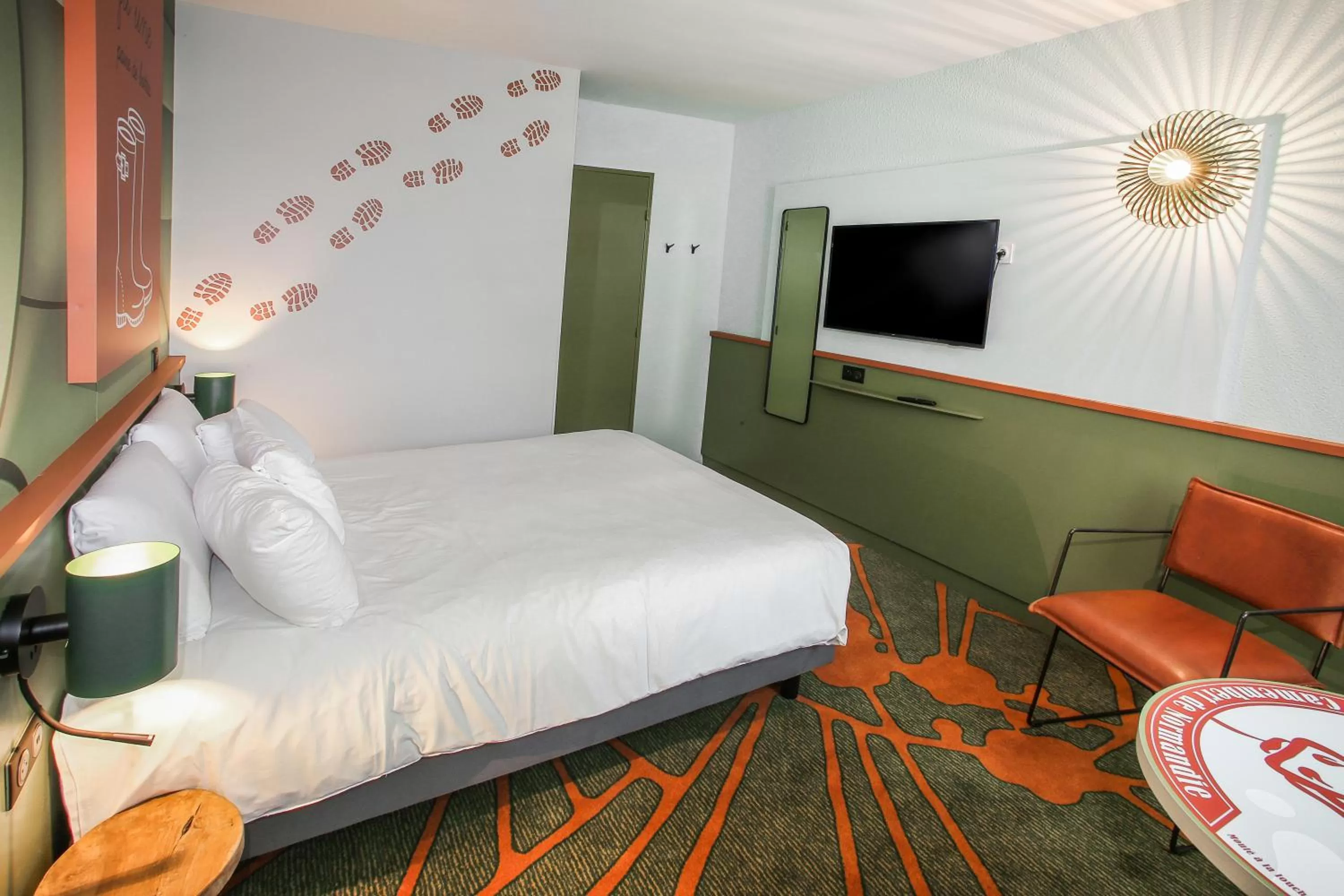 Bed in Ibis Styles Lisieux Normandie