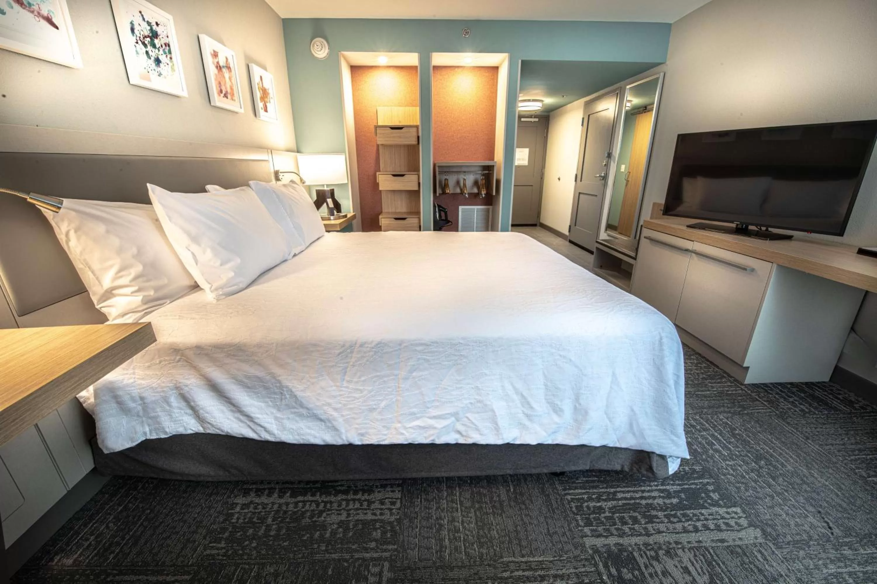 Bed in Hilton Garden Inn Asheville South