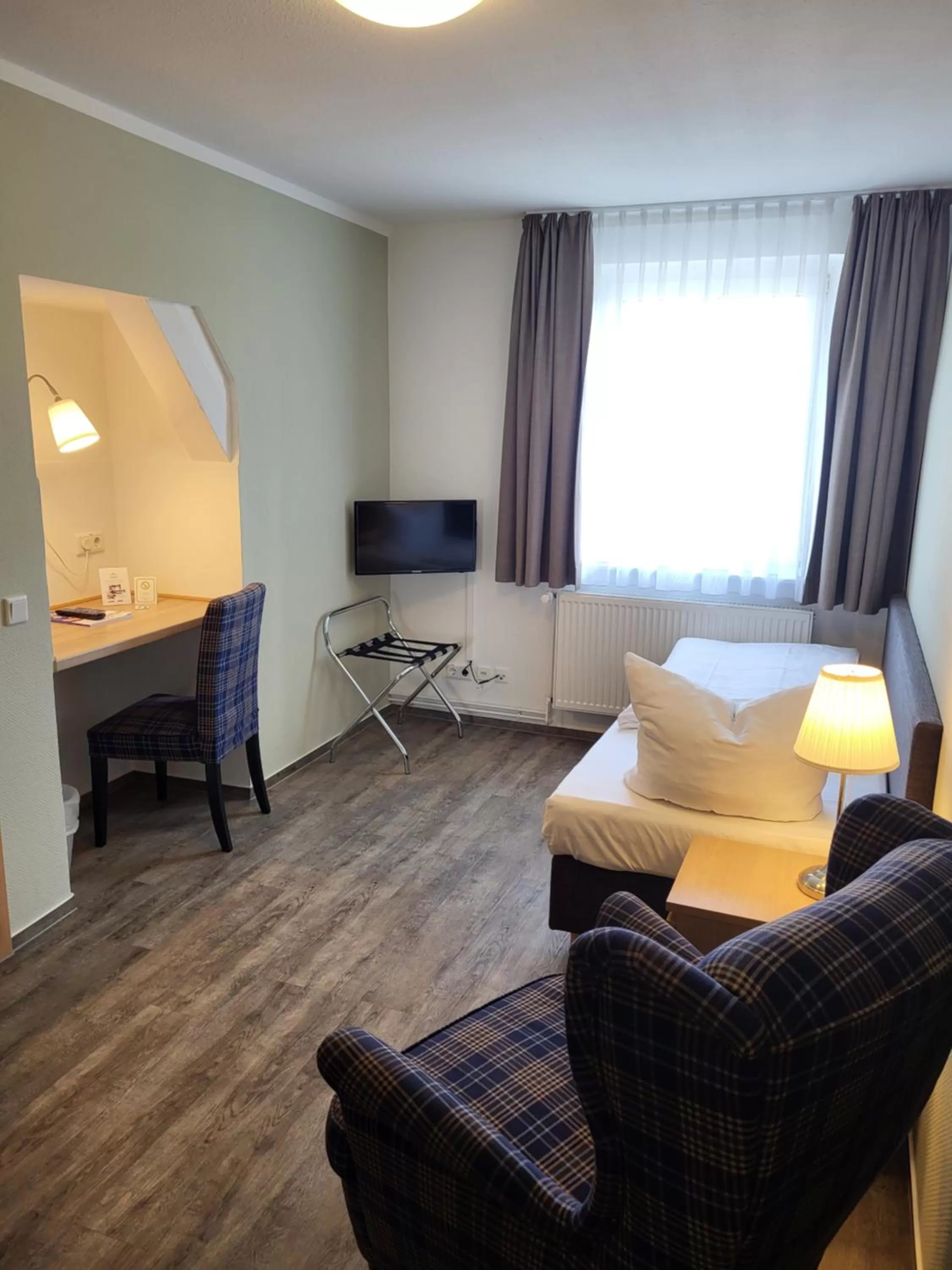 Photo of the whole room, Bed in Hotel am Schlosspark