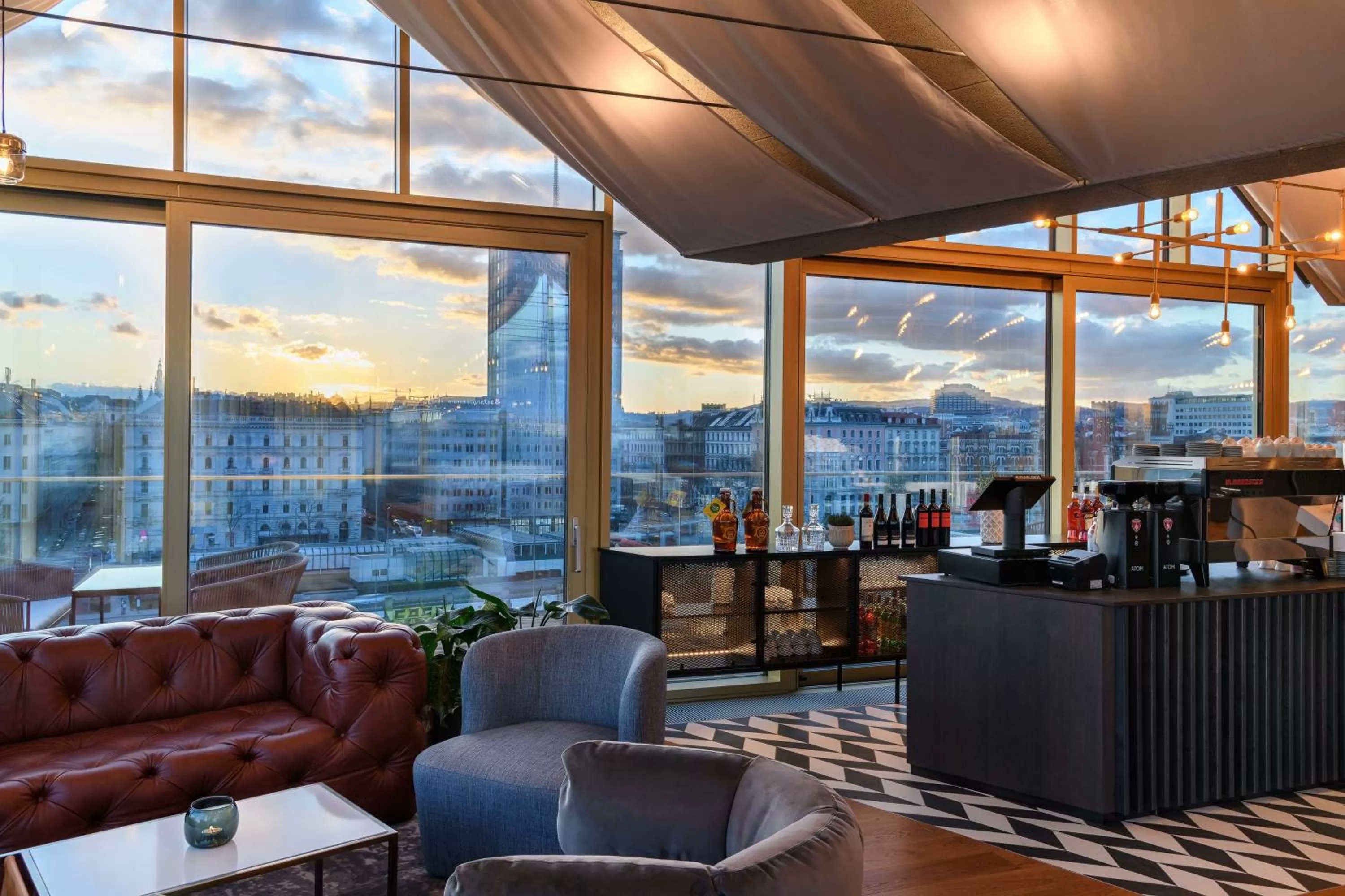 Lounge or bar in Radisson RED Hotel, Vienna