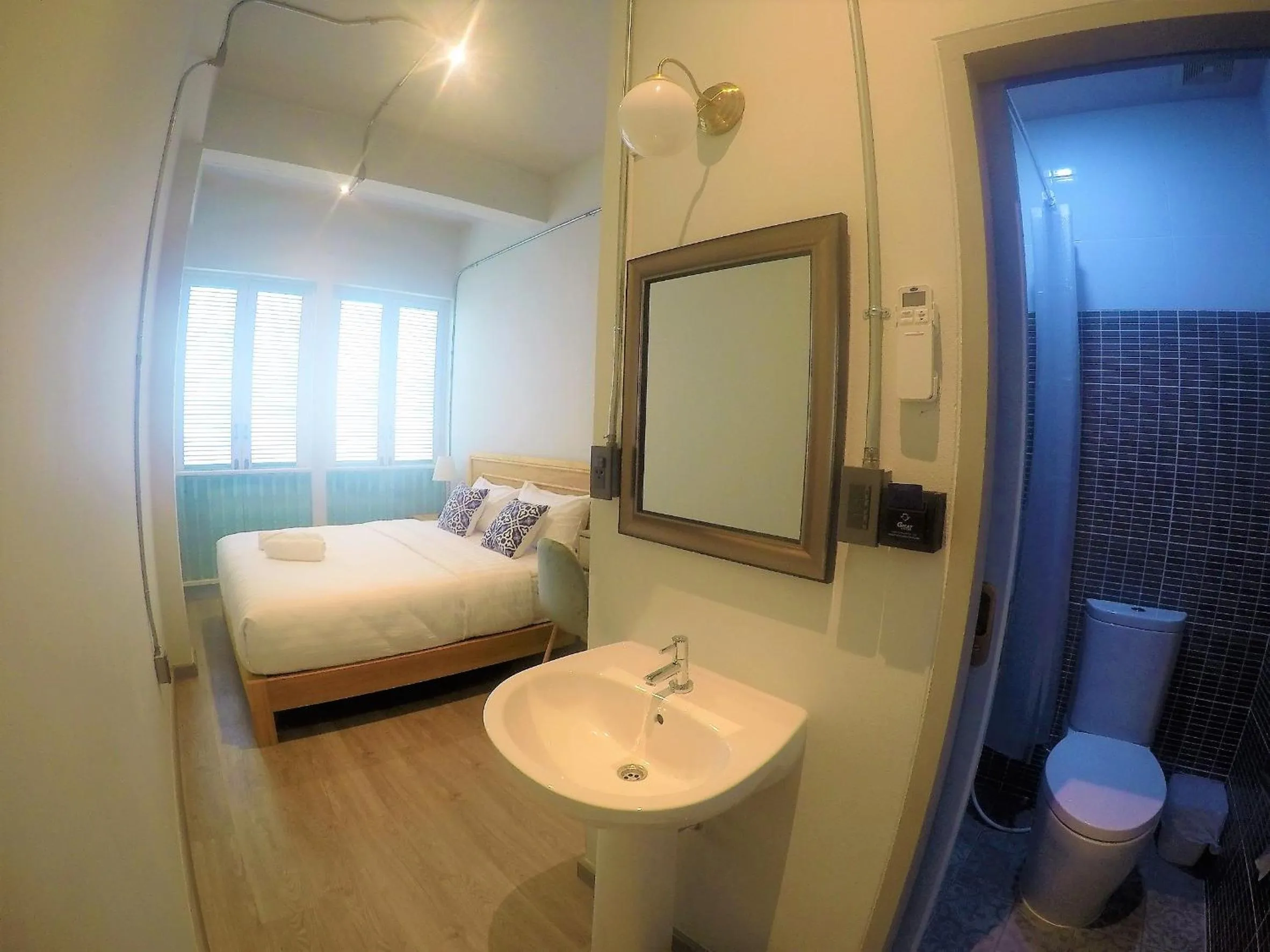Bathroom, Bed in Latima Boutique Hostel