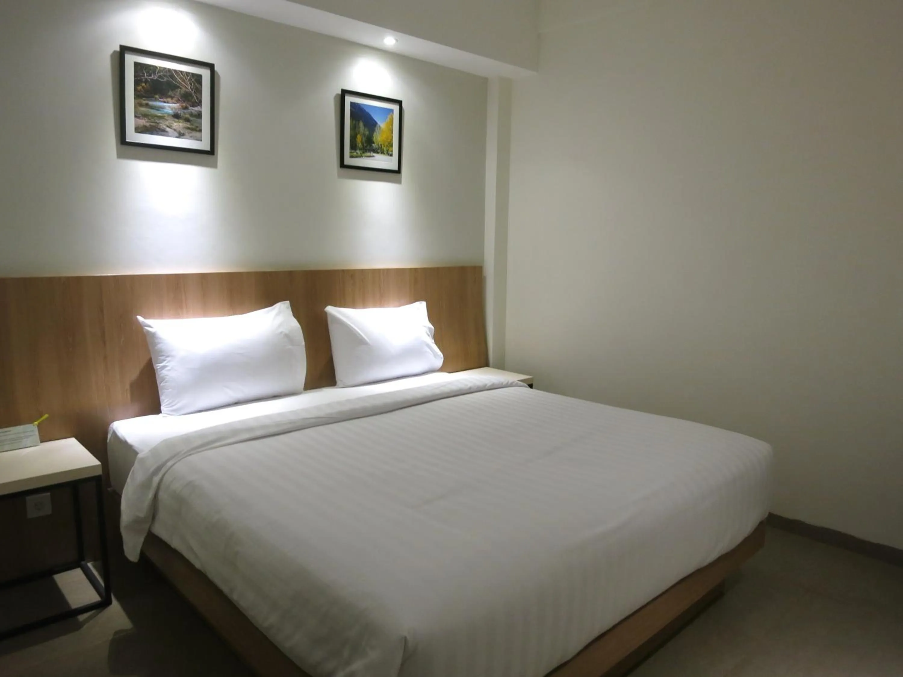 Bedroom, Bed in Hart Hotel Arjuna