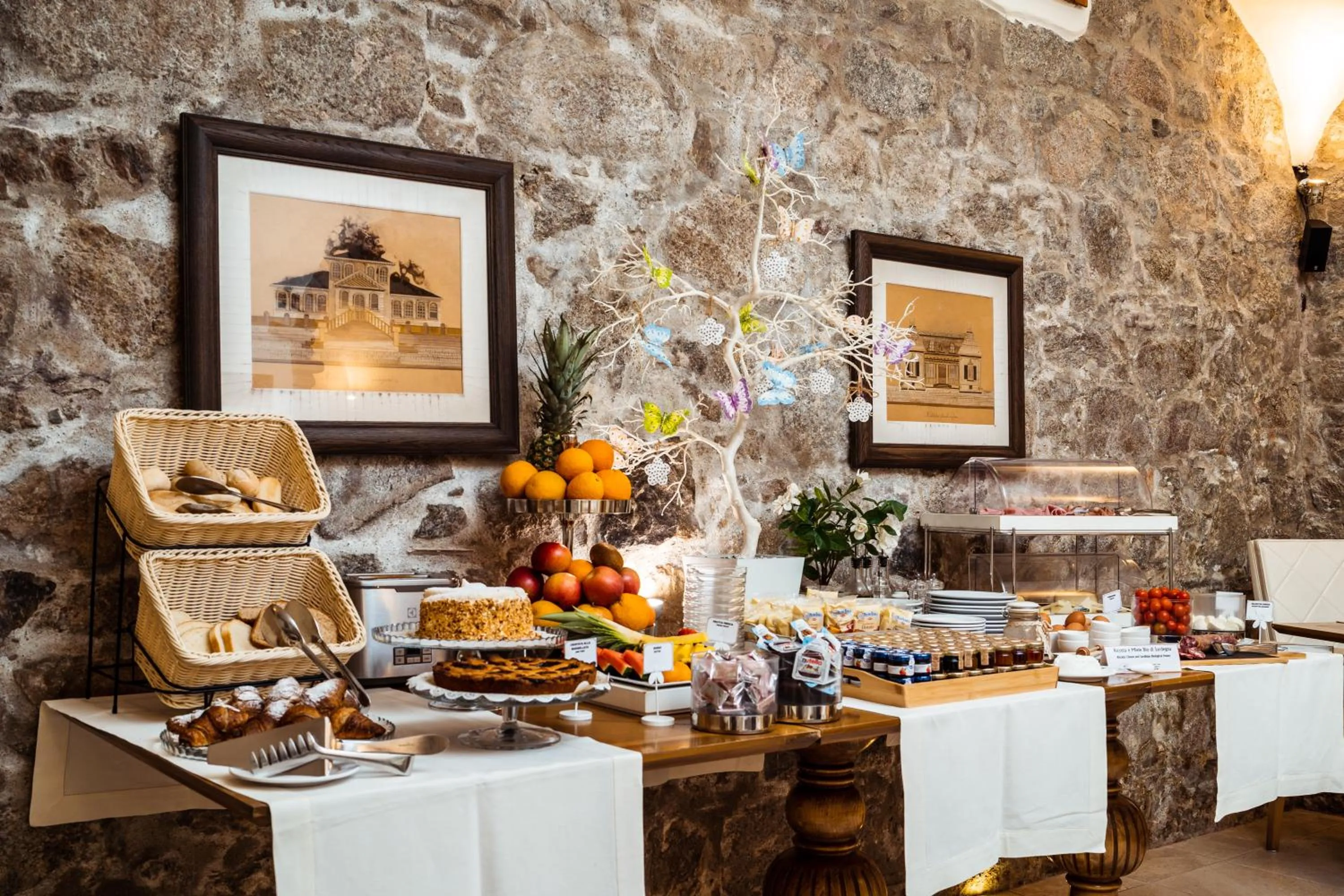 Breakfast in La Locanda Del Conte Mameli - Boutique Hotel & Suite SPA