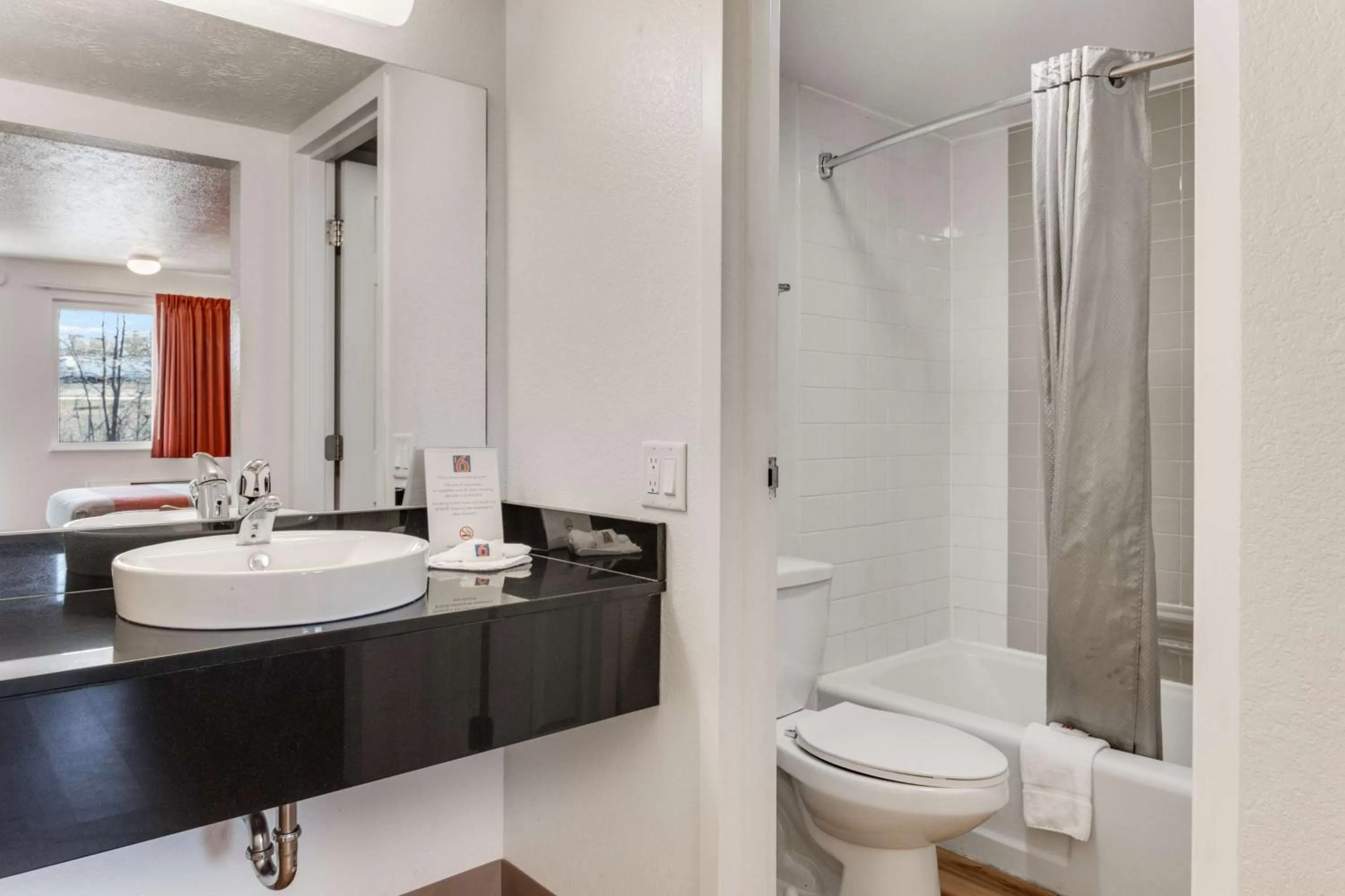 Bathroom in Motel 6-Youngstown, OH