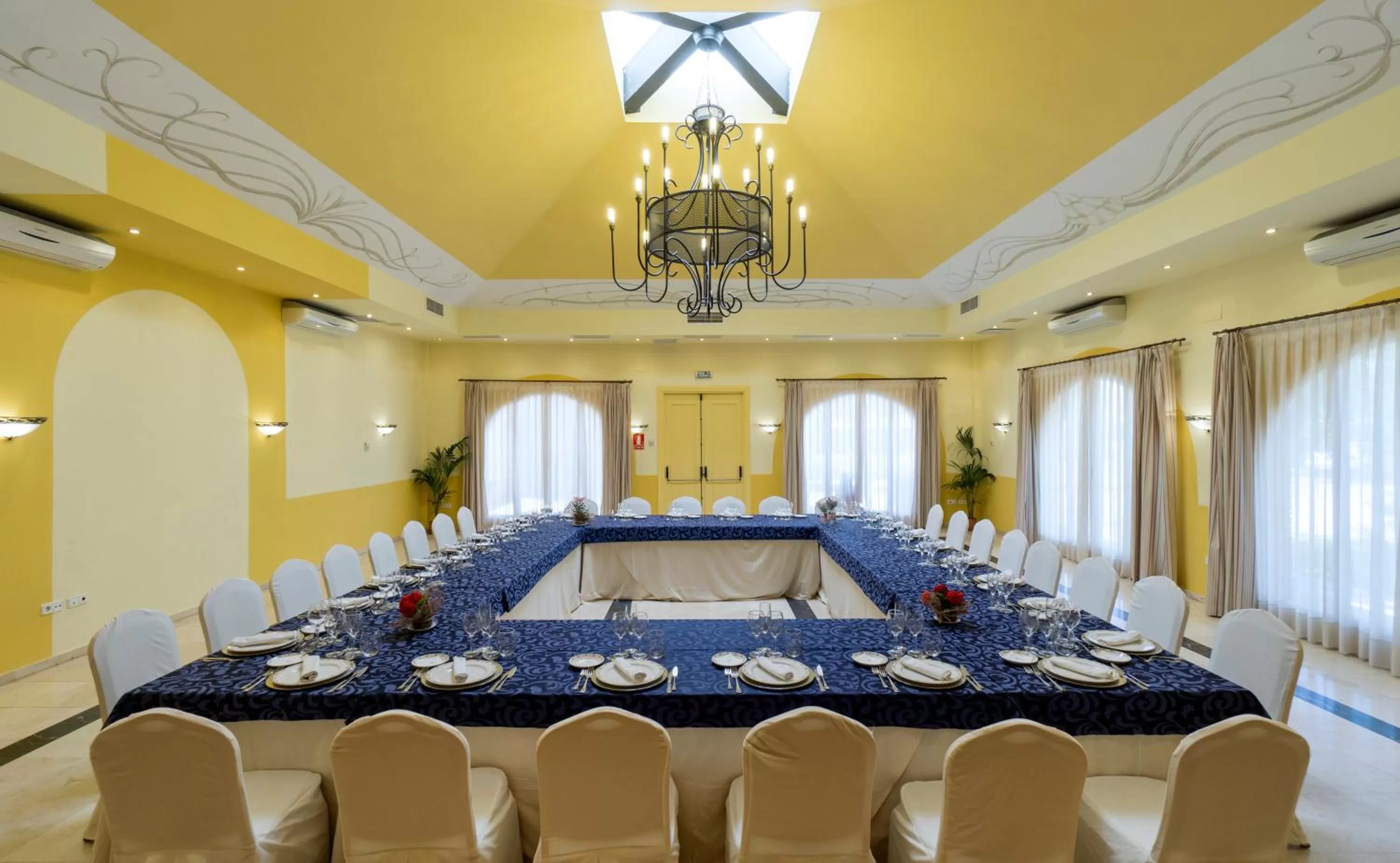 Meeting/conference room in Hotel Fuente Las Piedras