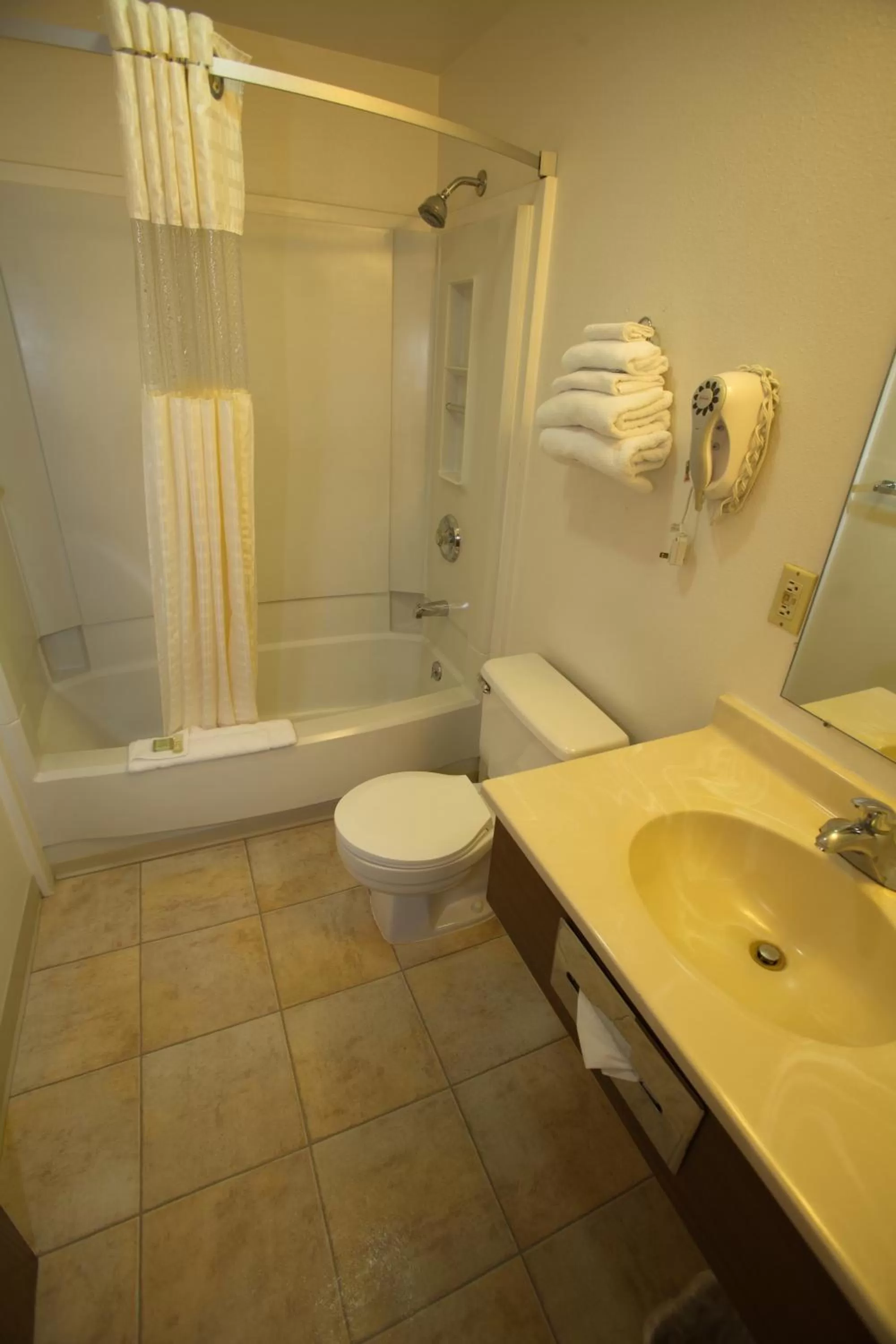 Bathroom in Super 8 by Wyndham Elko