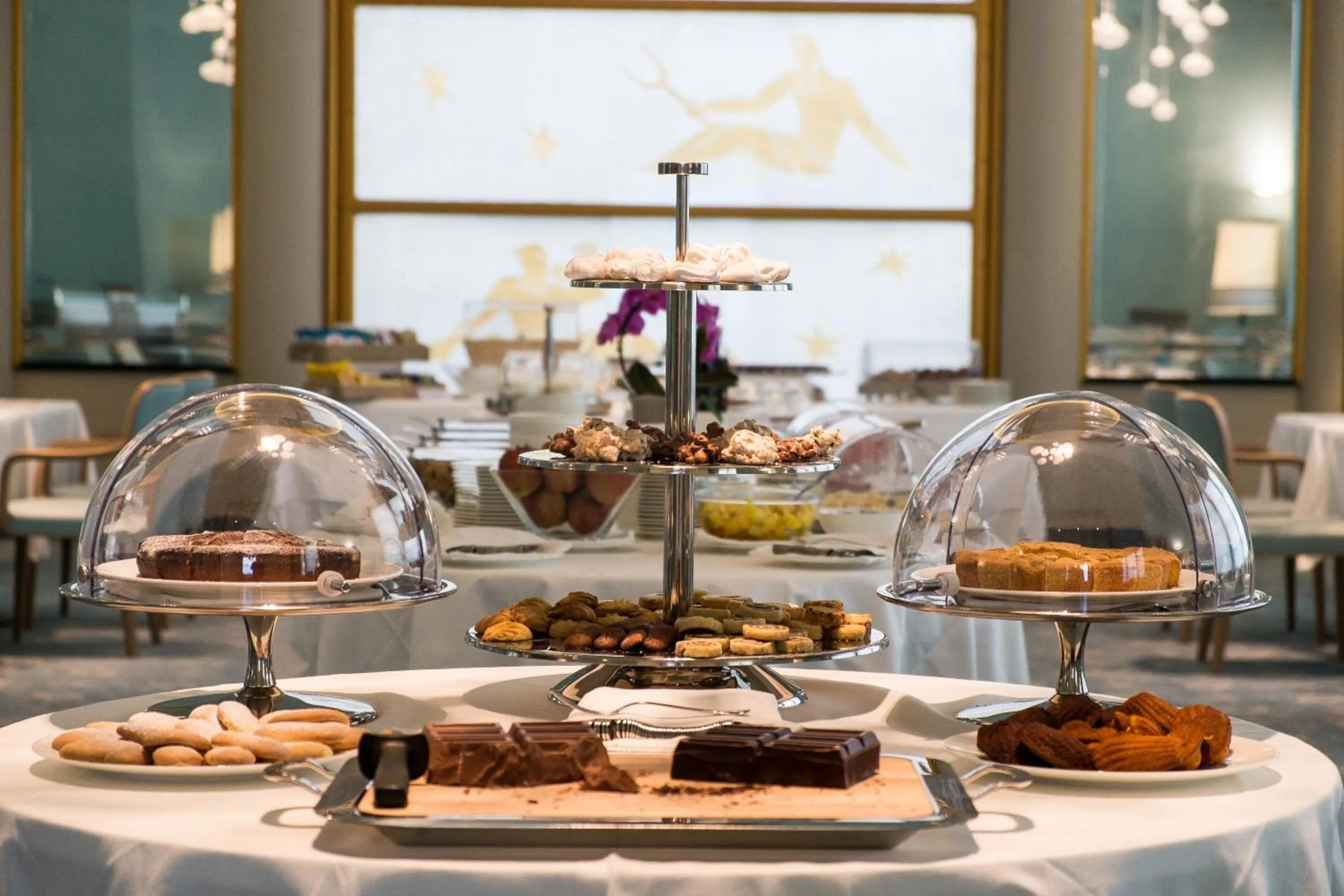 Continental breakfast in Turin Palace Hotel