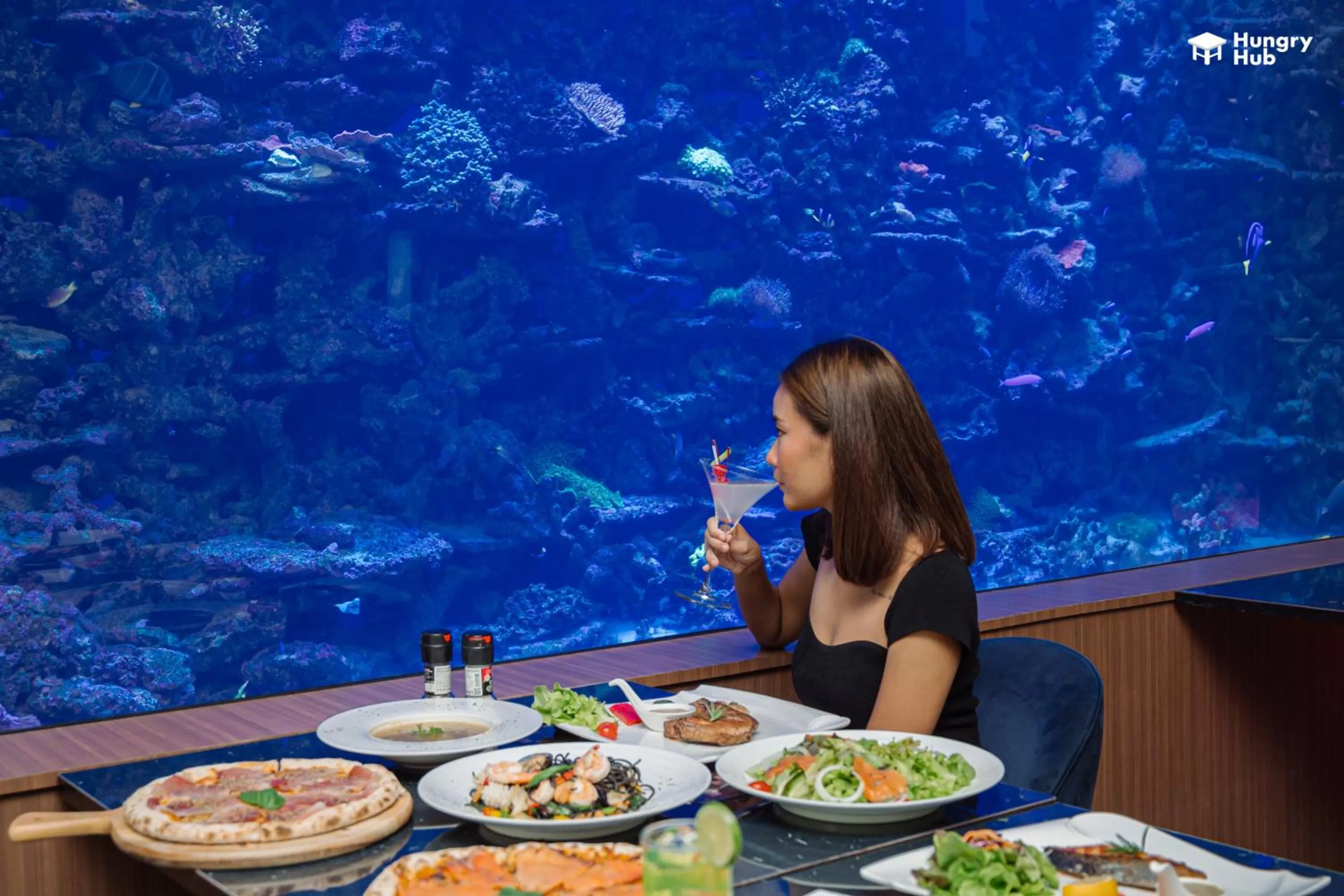 Food and drinks in V20 Boutique Jacuzzi Hotel