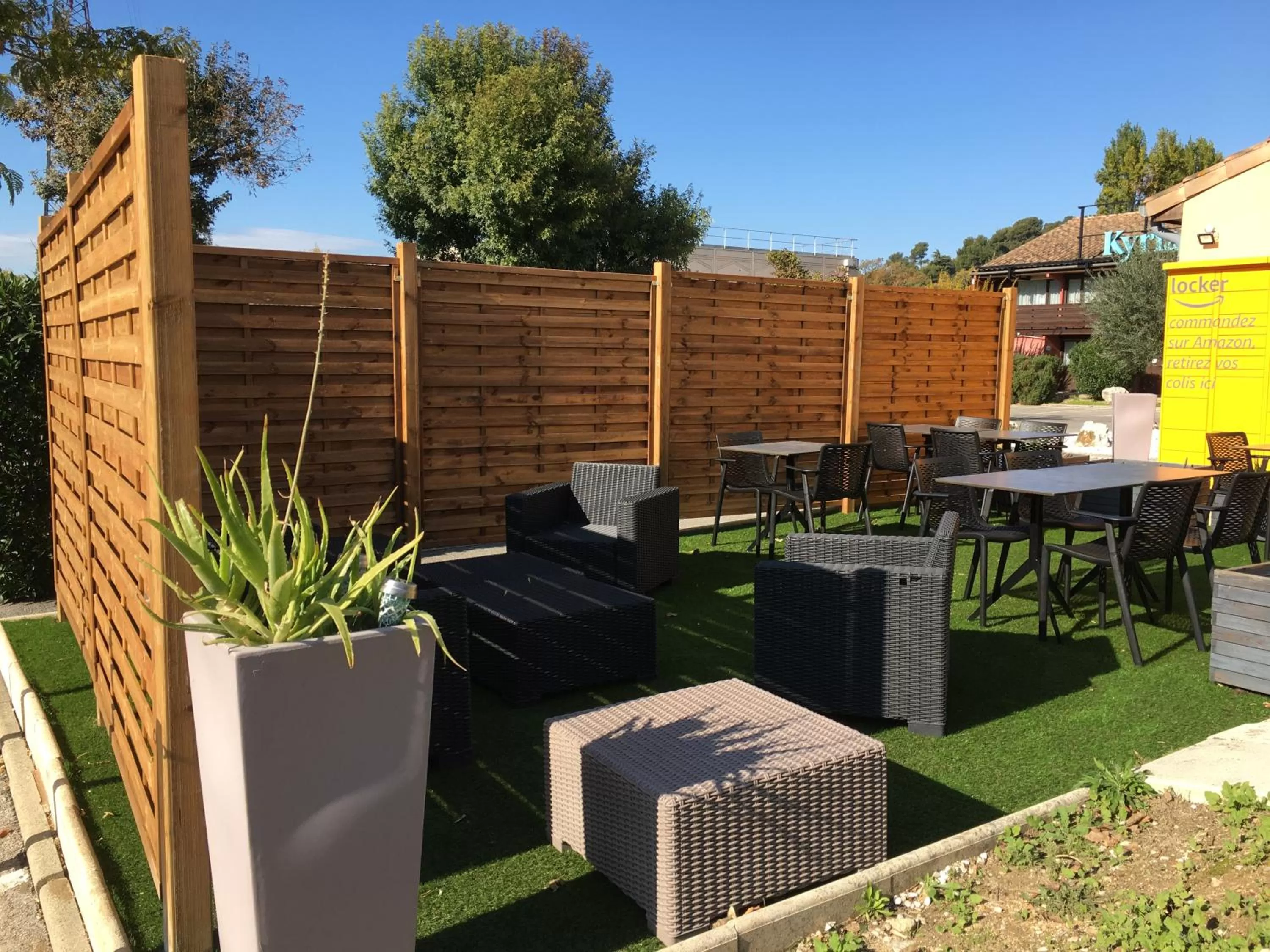 Balcony/Terrace in Kyriad Direct Marseille Est La Valentine