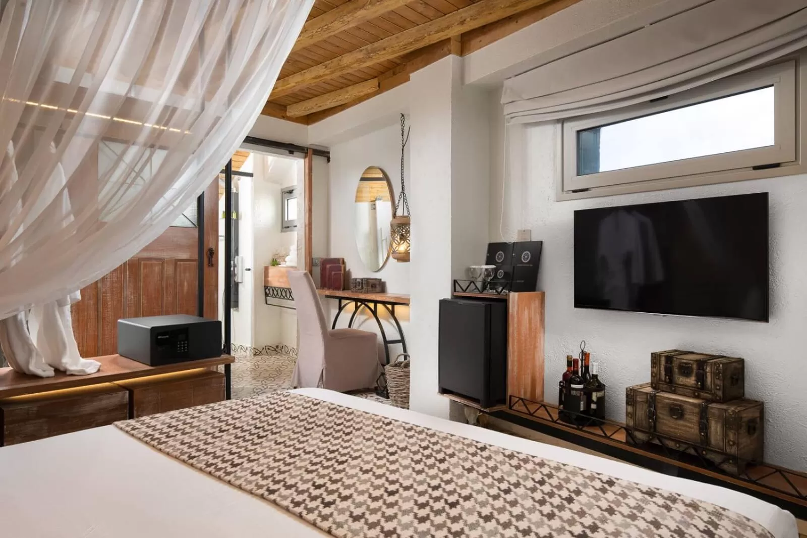 Bed in Elakati Luxury Boutique Hotel - Adults Only