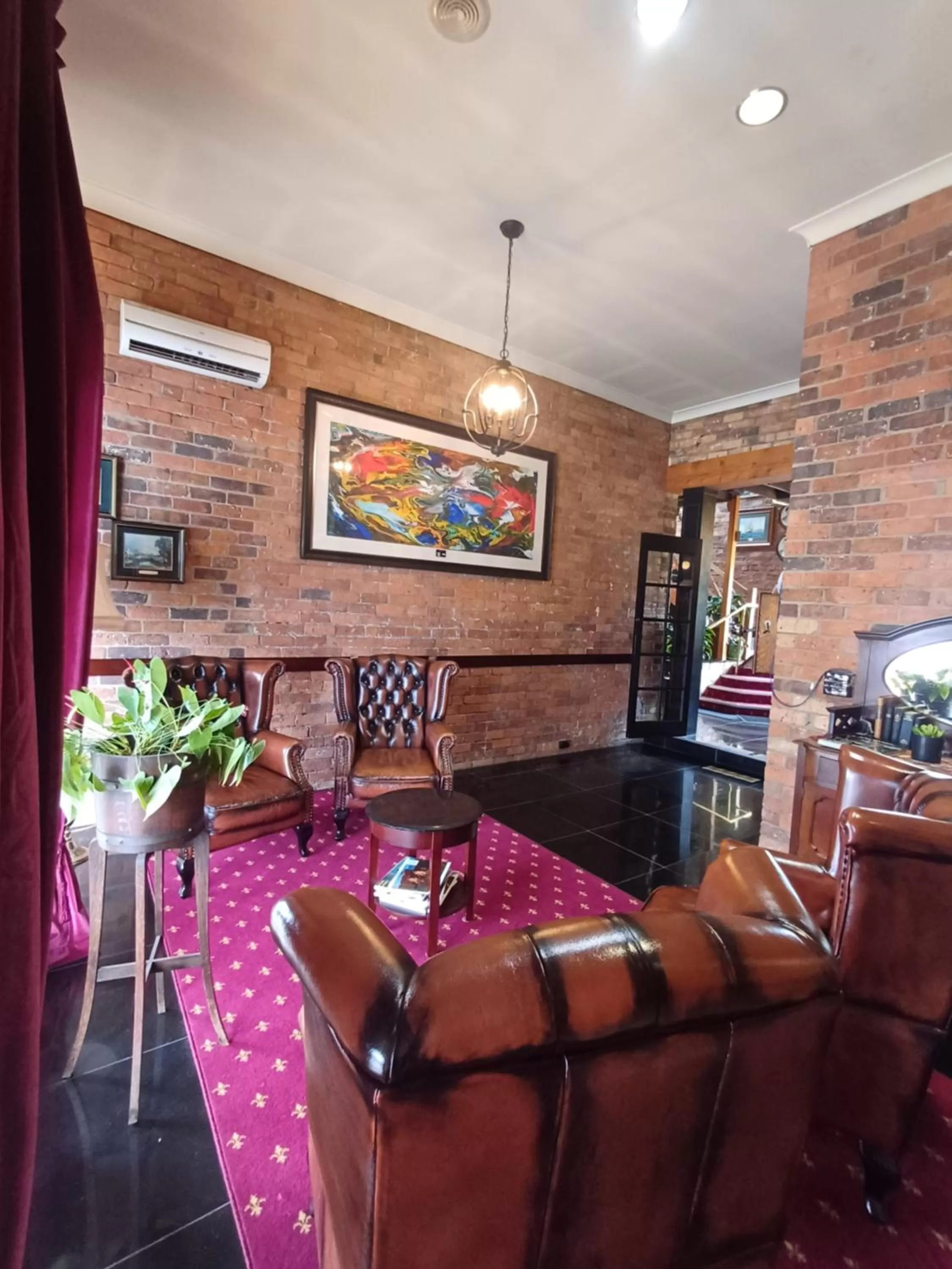 Area and facilities in Art Hotel on York