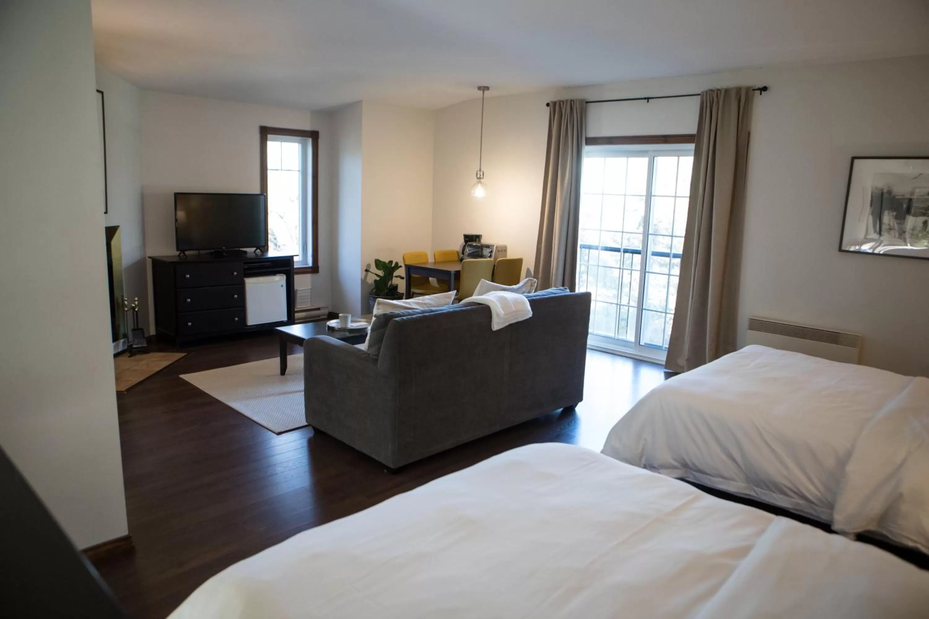 Seating Area in Le Montagnard, Auberge Hôtel & Chalets