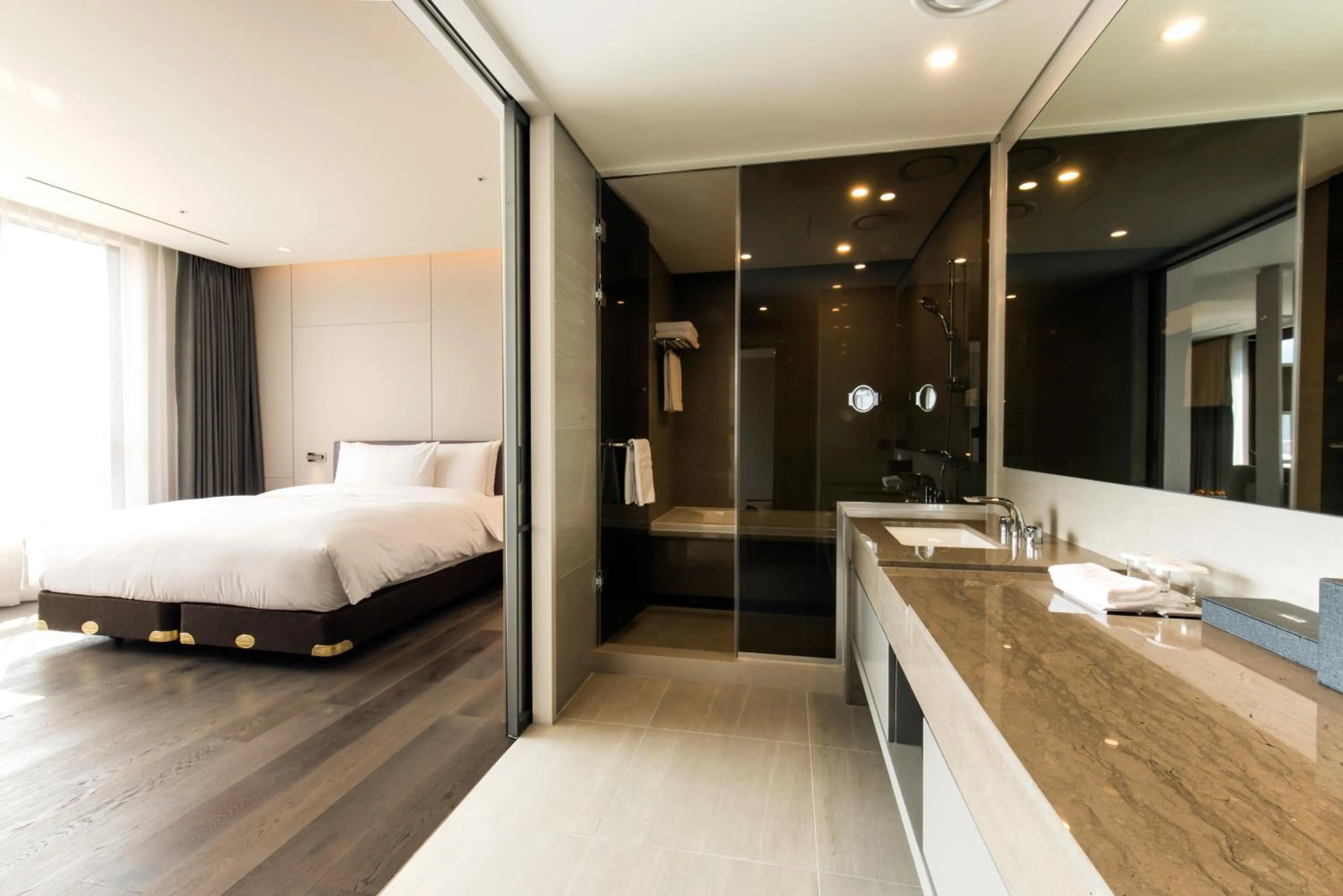 Bathroom, Bed in Hotel Nanta Jeju