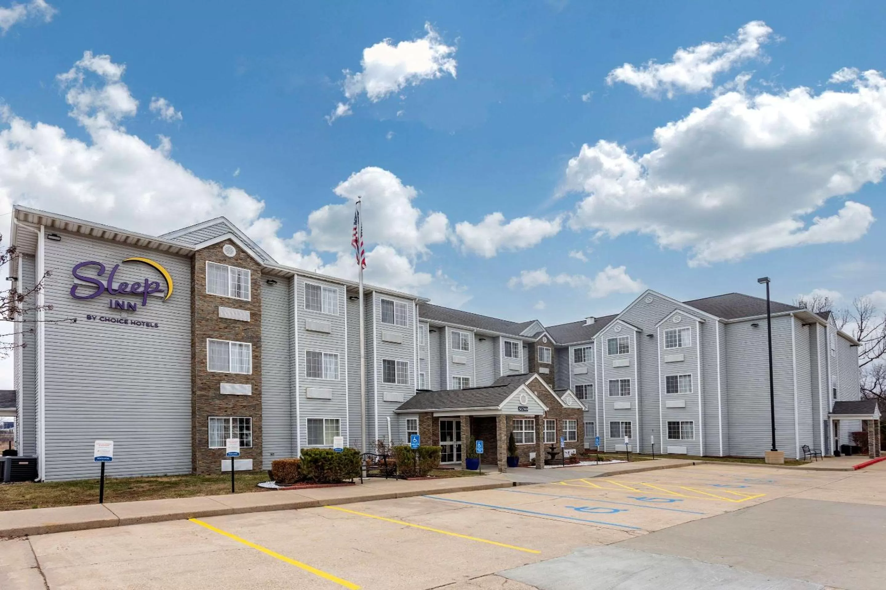 Property building in Sleep Inn St Robert-Fort Leonard Wood