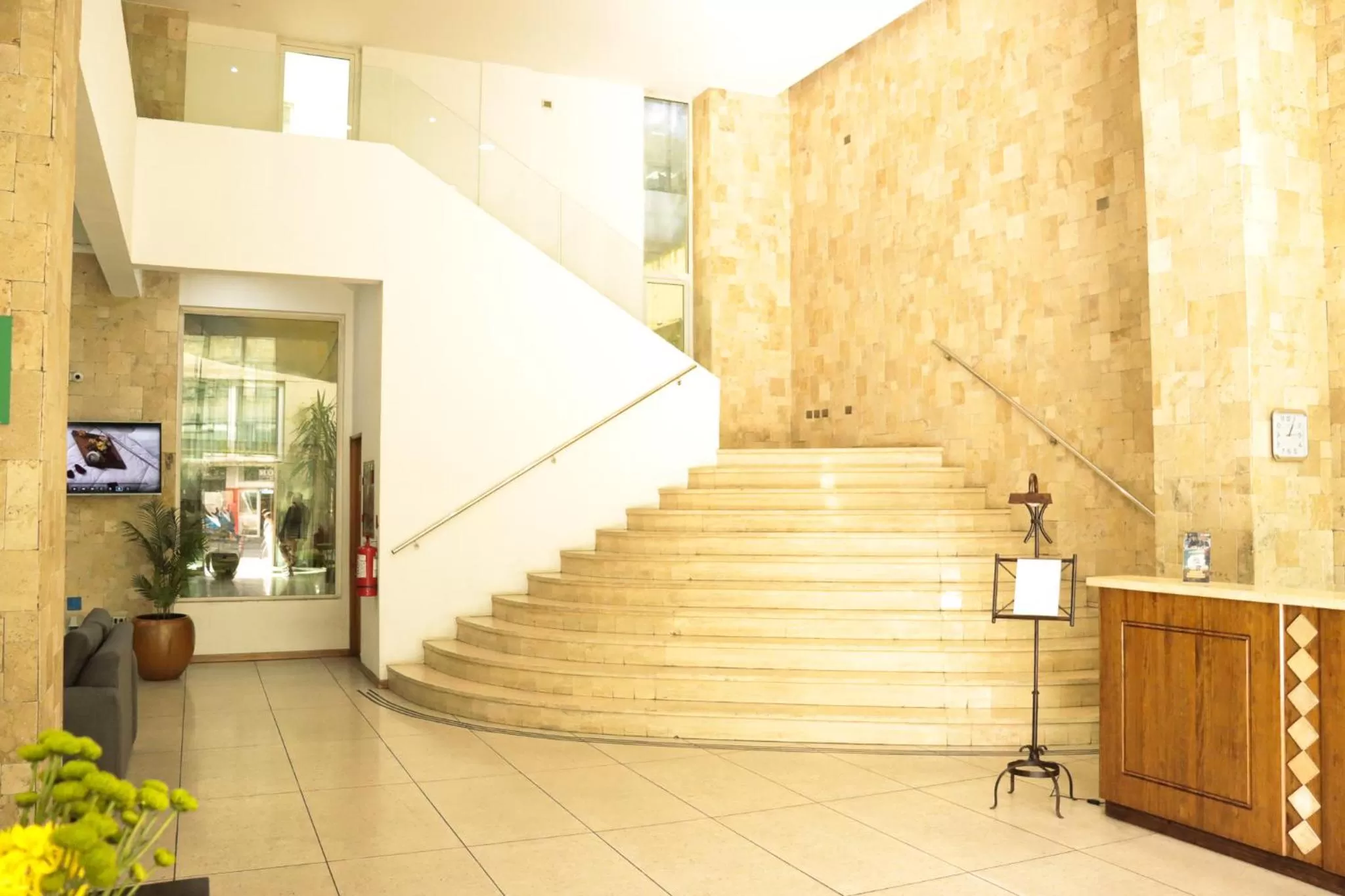 Lobby or reception in Hotel Terrano Concepción