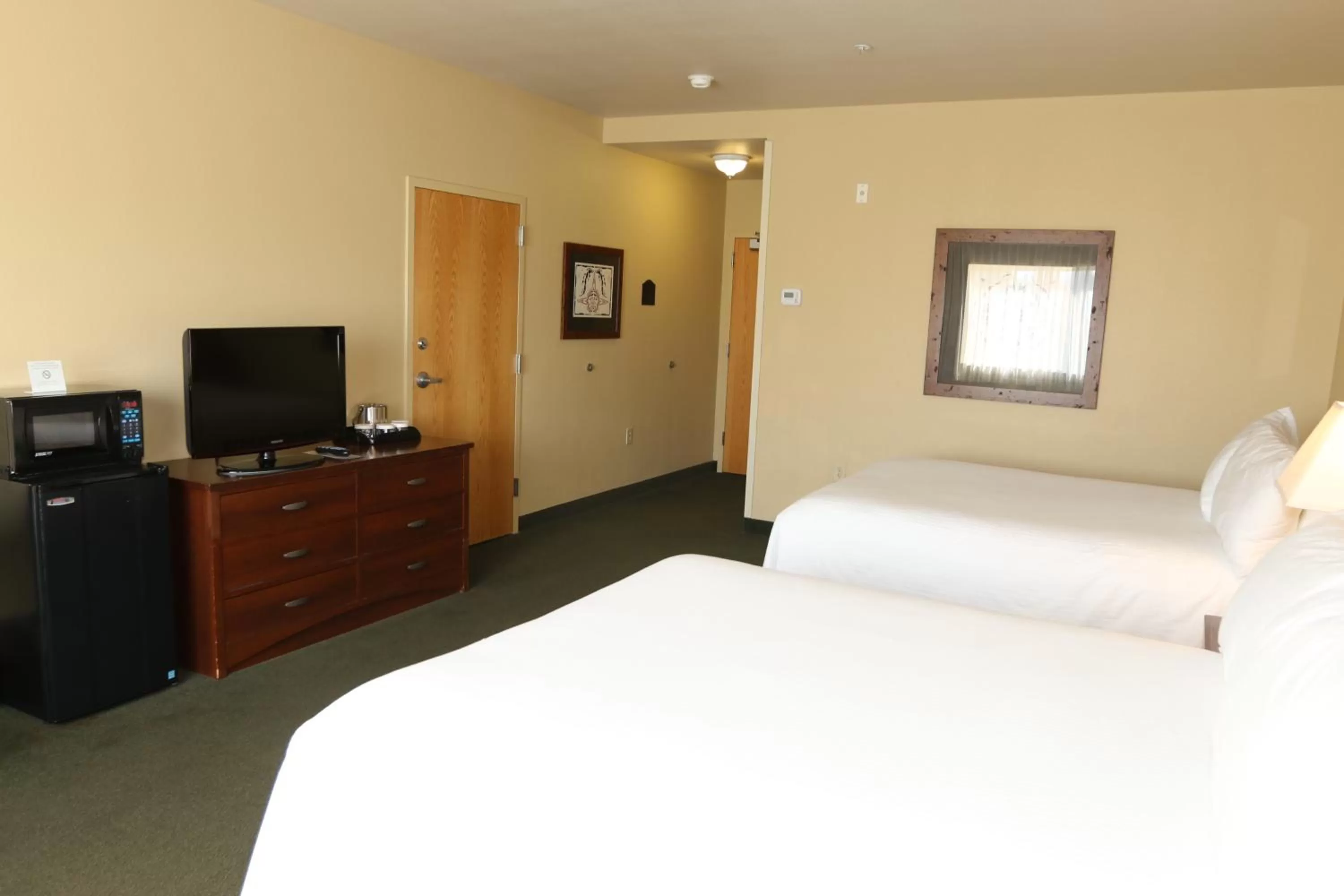 Deluxe Queen Room in Little Creek Casino Resort