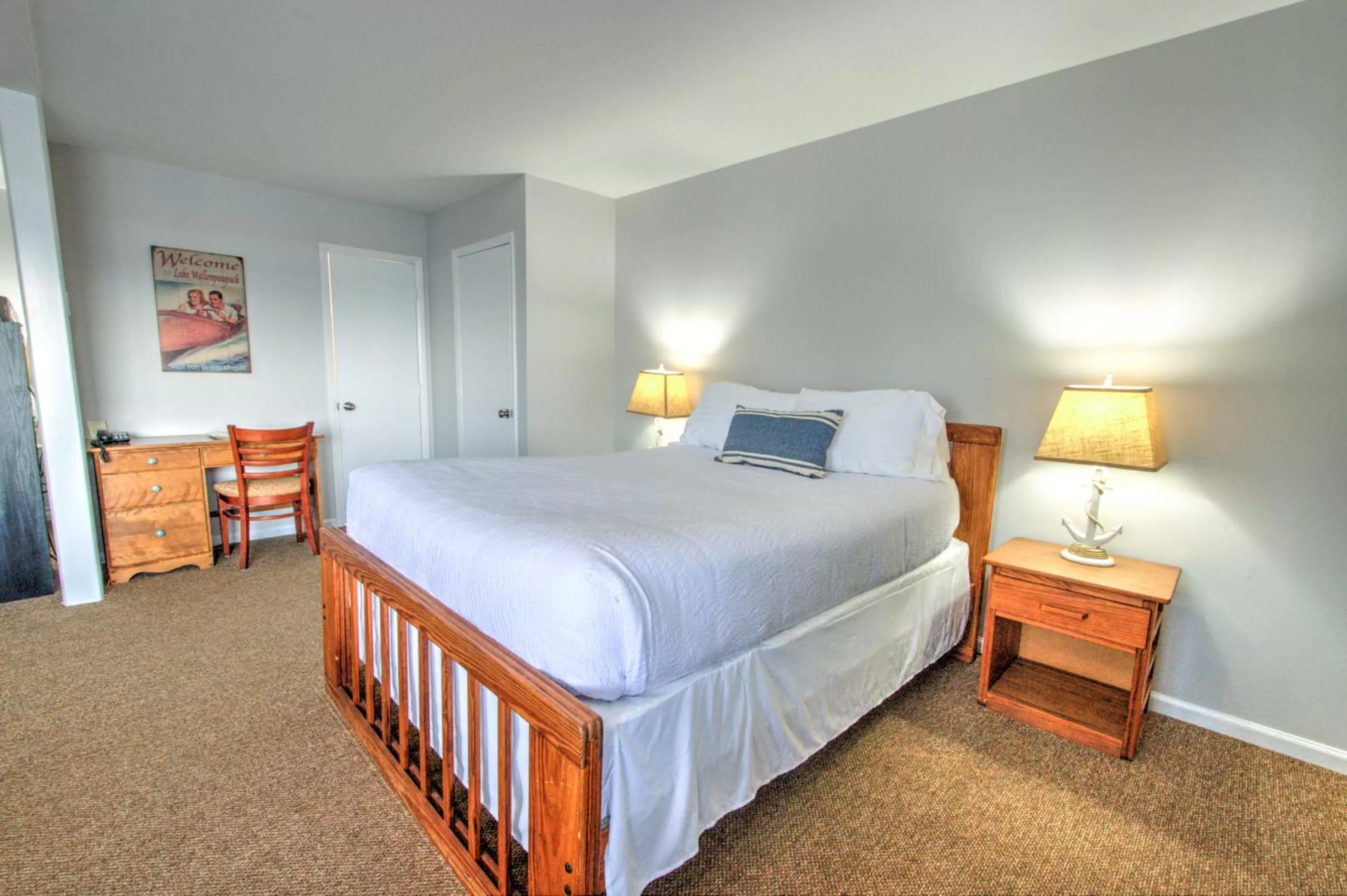 Bed in East Shore Lodging